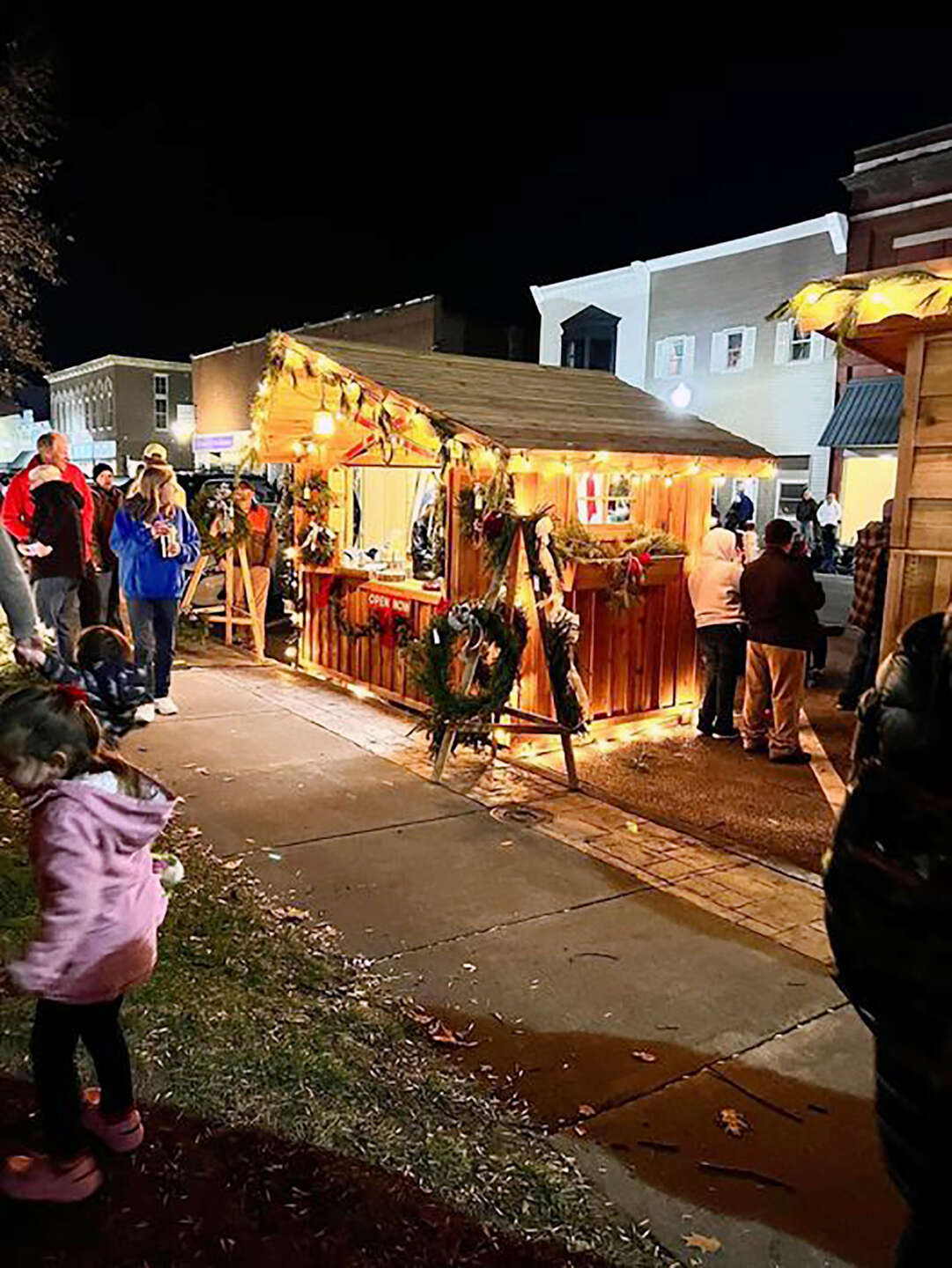 Beardstown Christkindlmarkt 'like a Hallmark movie'