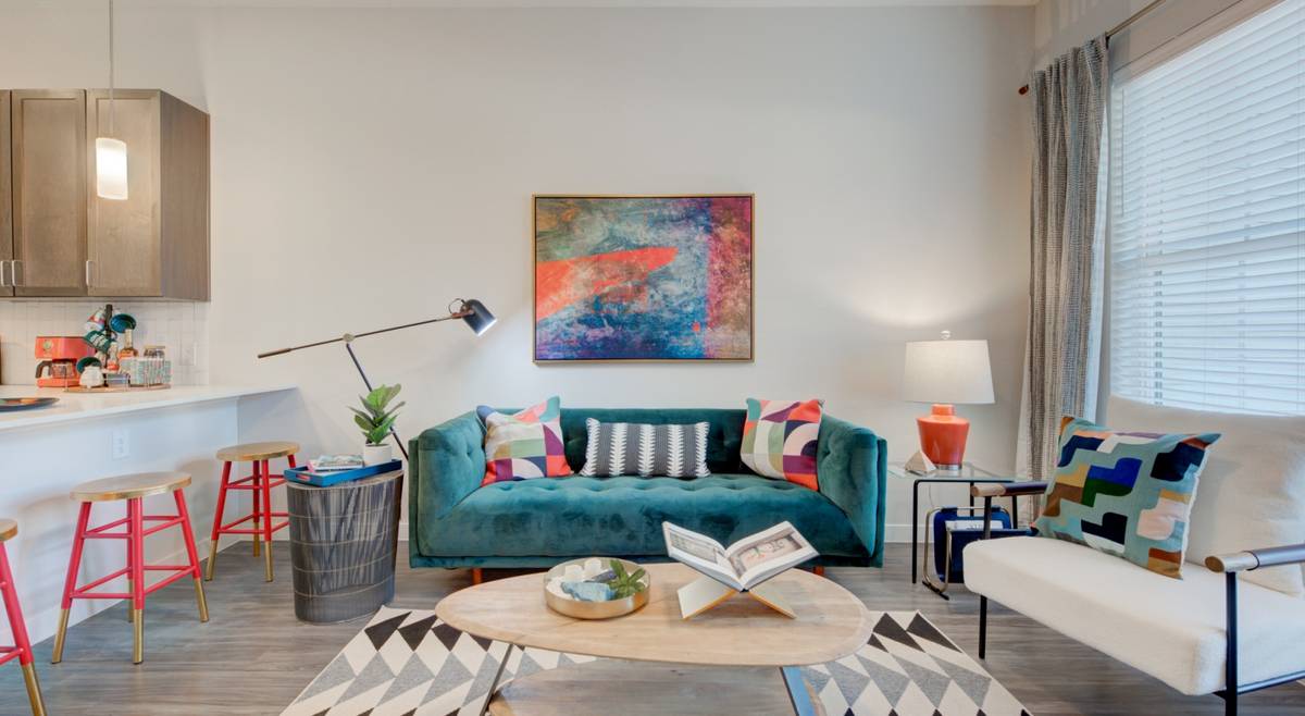 Guess the rent of this luxury apartment near Southtown