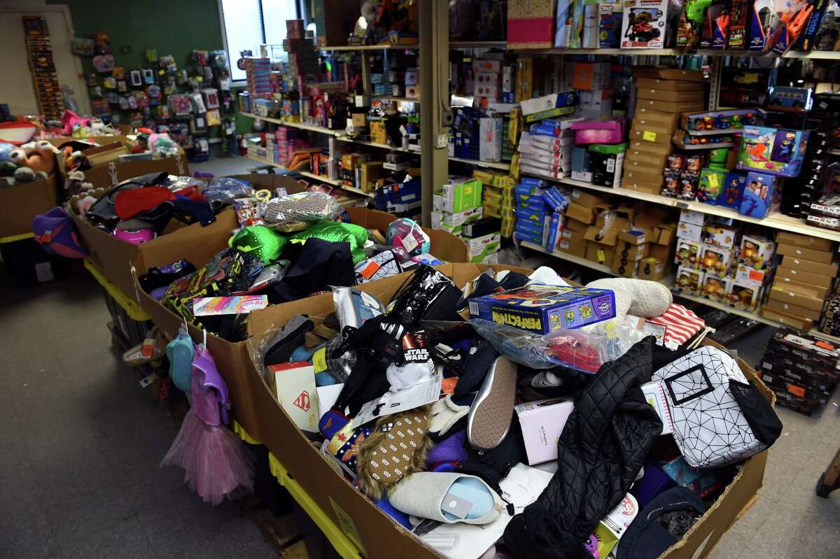 West Haven's Bargain Bingers brings 'thrill of the hunt'