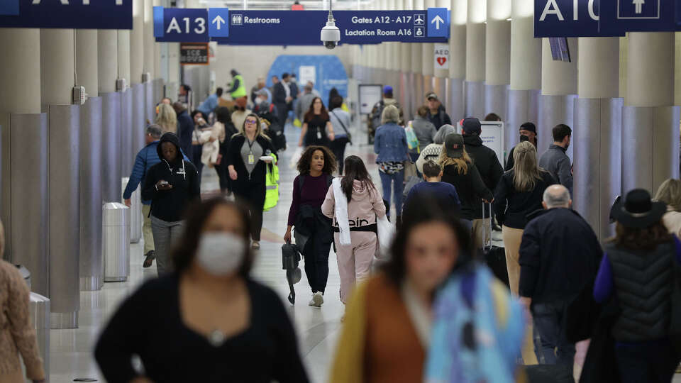 Travelers at San Antonio International Airport get an early start on the upcoming Thanksgiving holiday travel on Thursday, Nov. 17, 2022.