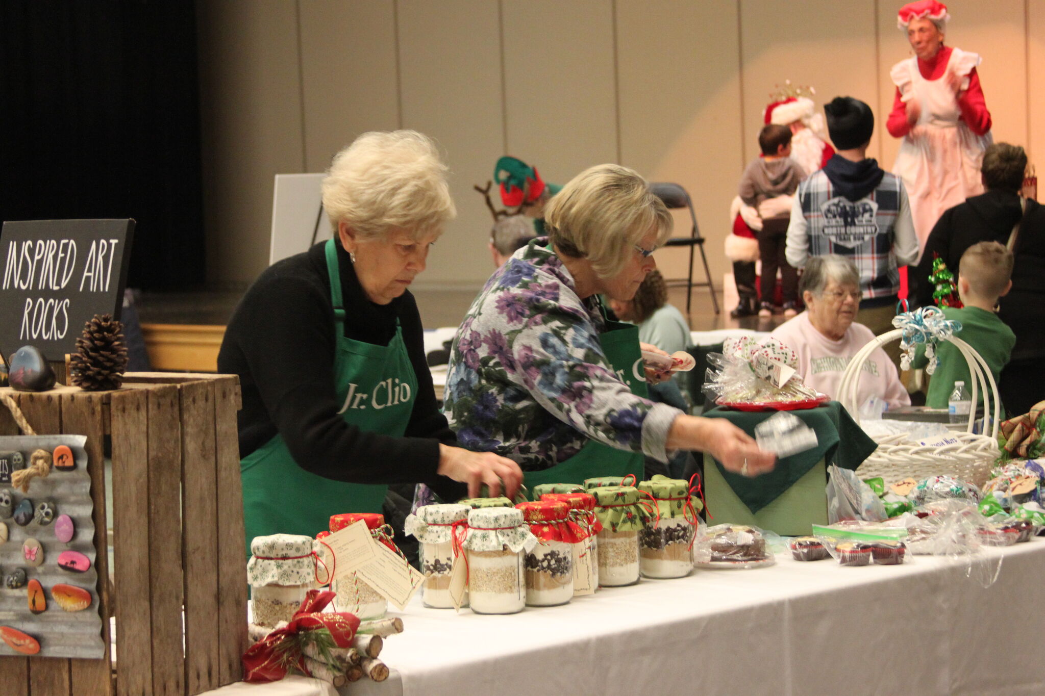Artisans shine at Onekama Christmas market