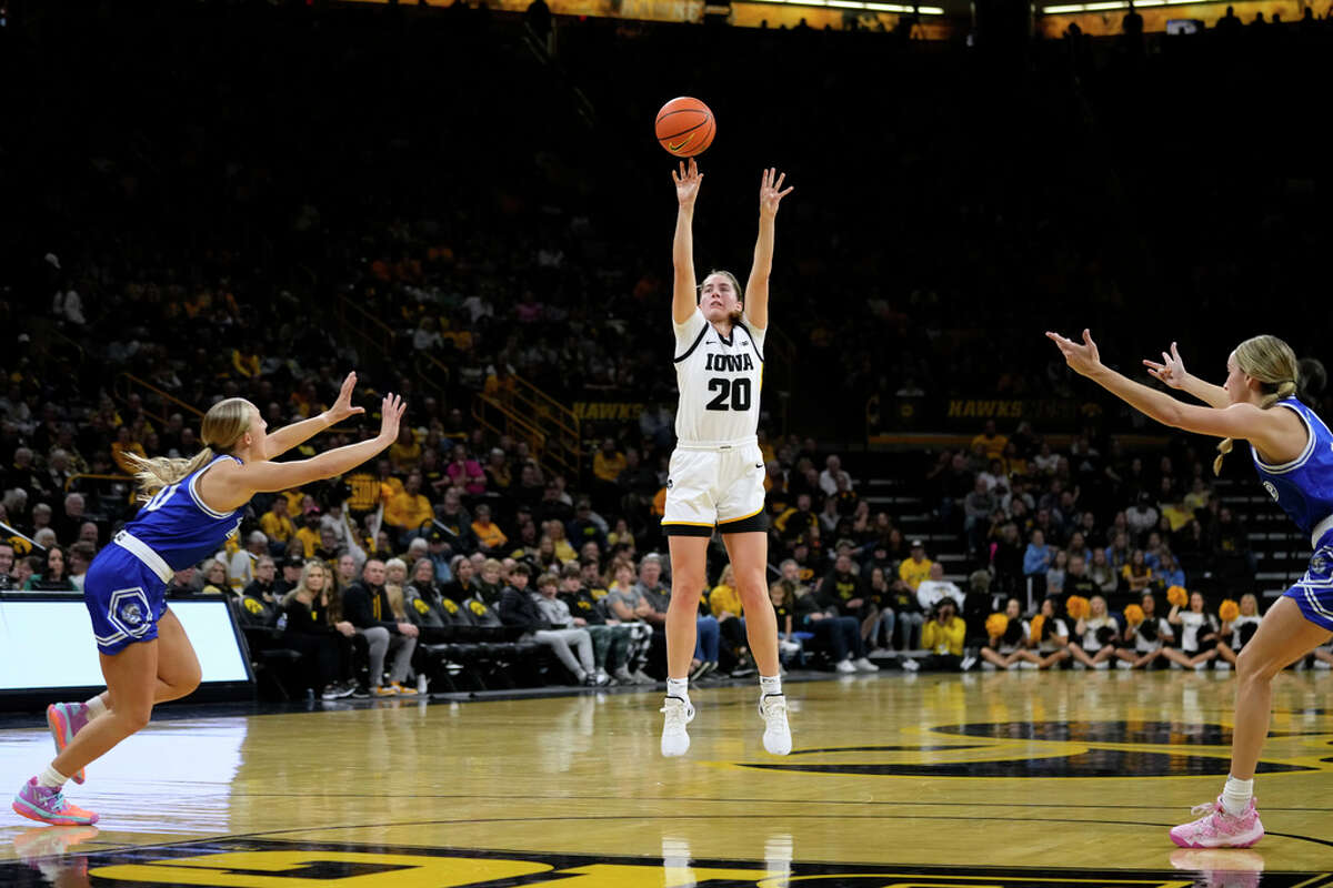 EHS grad Kate Martin has careernight in Iowa