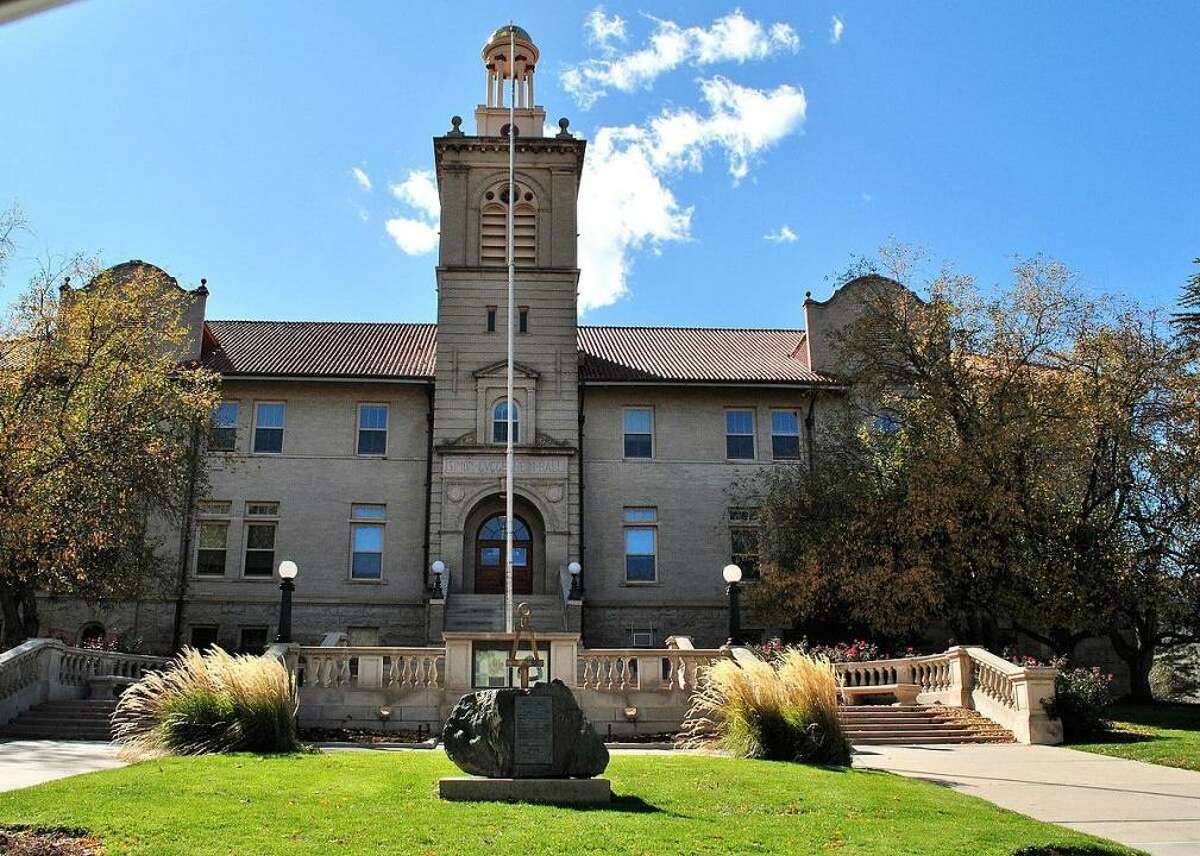 #4. Colorado School of Mines - 40-year NPV: $1,922,000 - Median earnings after 10 years: $90,060 - Net-price: $26,750 - Graduation rate: 82% - Median debt: $19,500