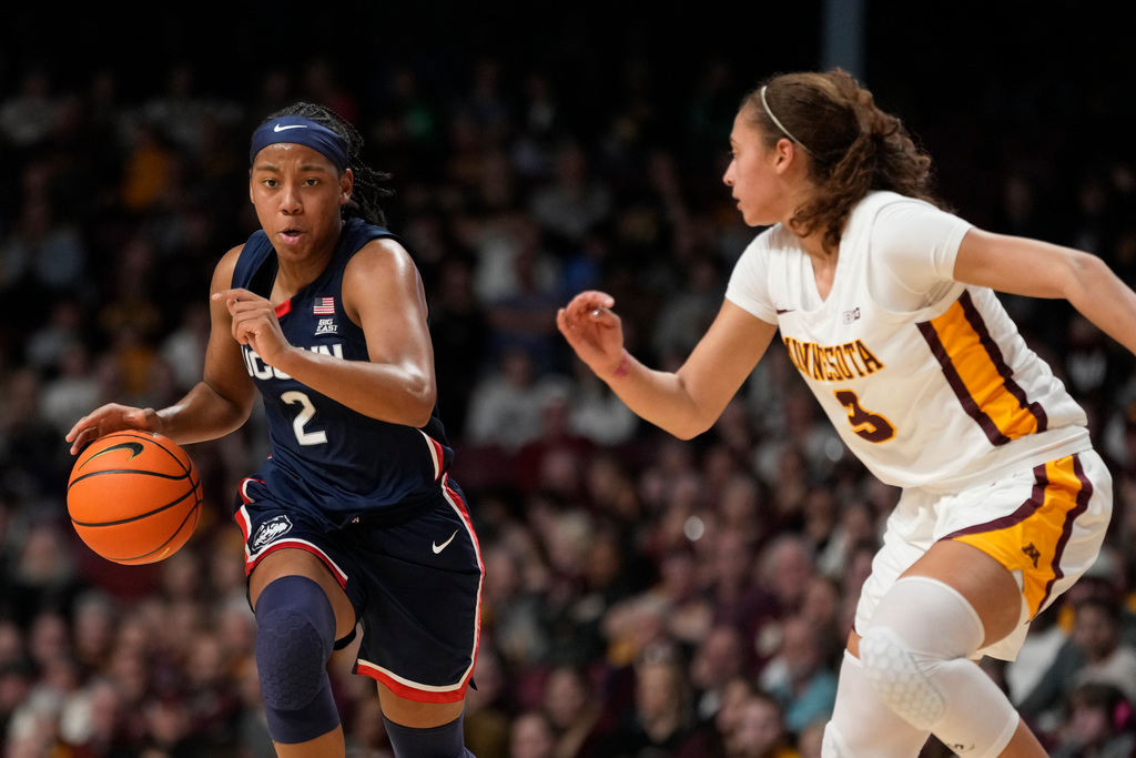 UConn's KK Arnold Named Big East Freshman Of The Week