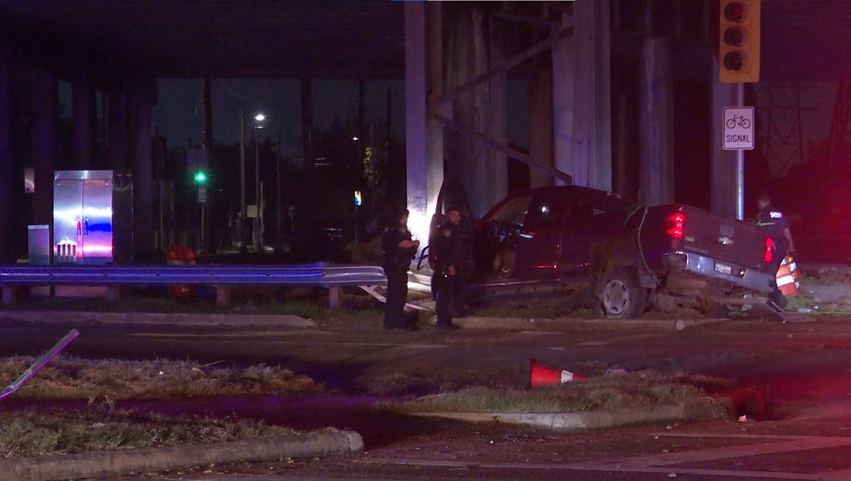 Man dies after crashing pickup truck during chase near North Loop