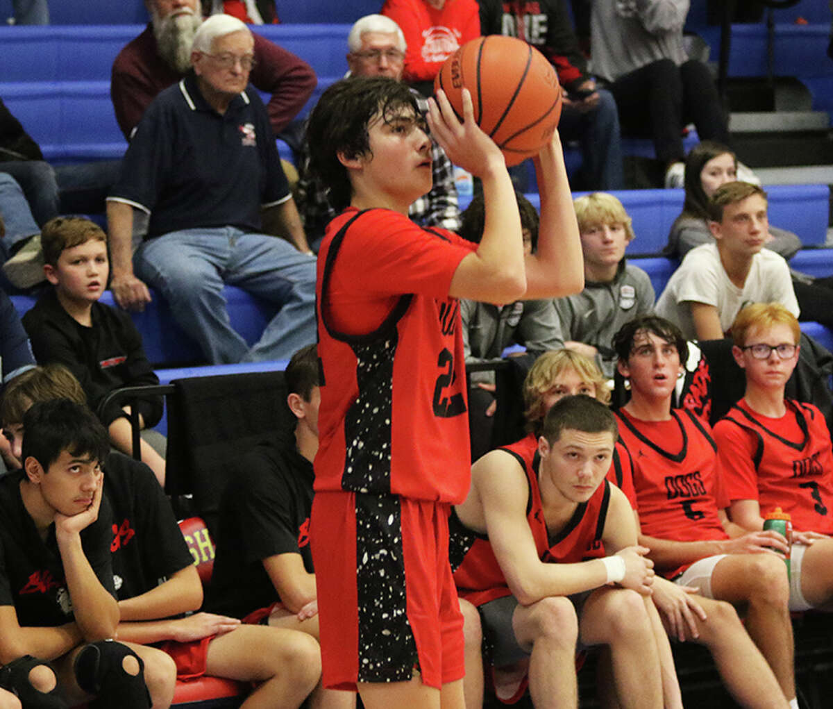 Staunton downs BHill, faces Piasa Birds in semis of Macoupin Tourney