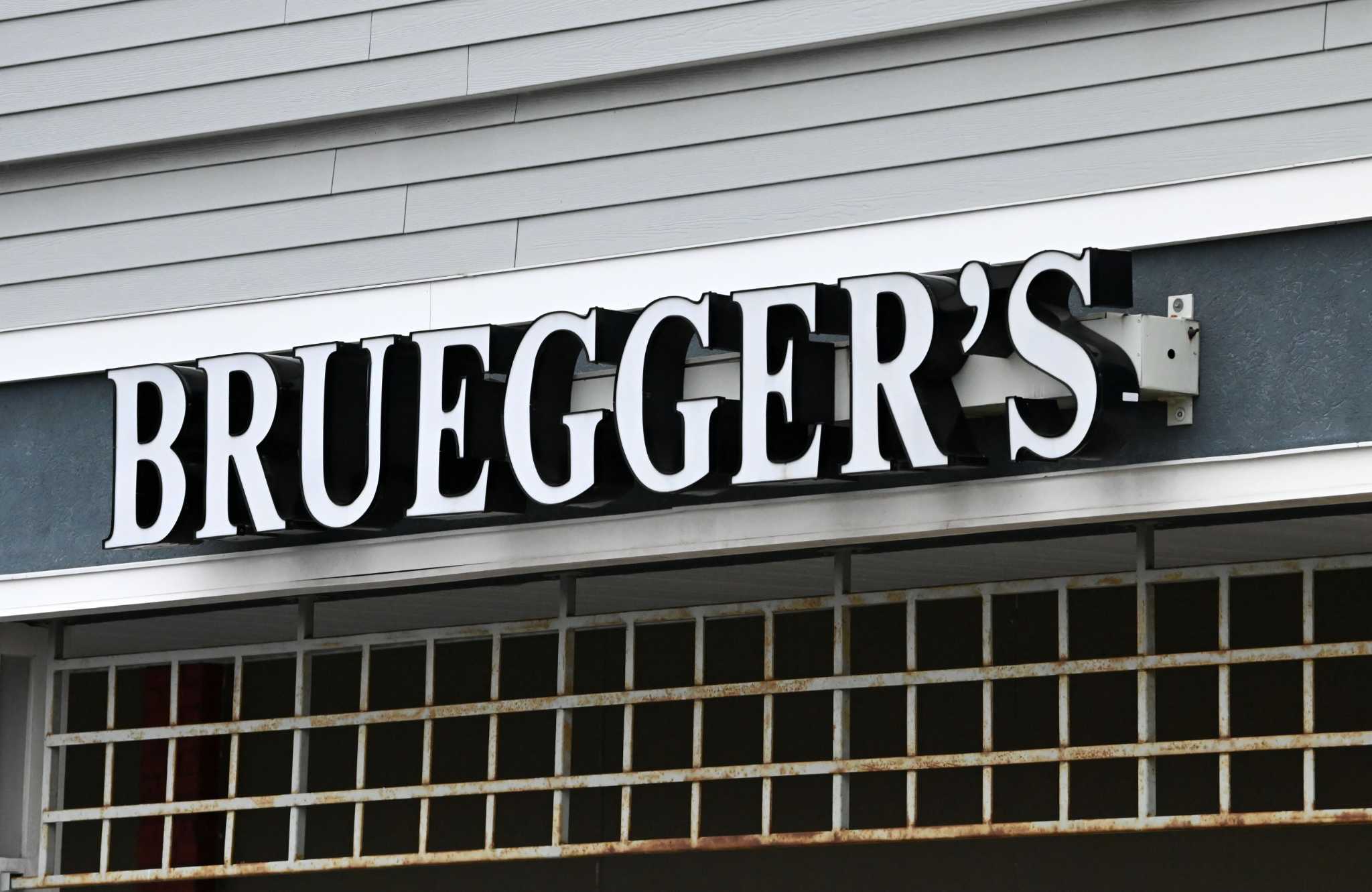 Bruegger’s at Delaware Plaza to close after 31 years