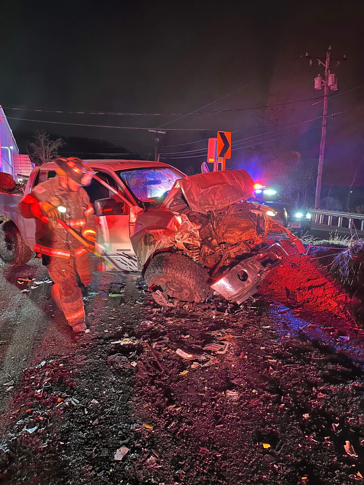 Officials 1 injured in Iffland Pond Road crash in Litchfield