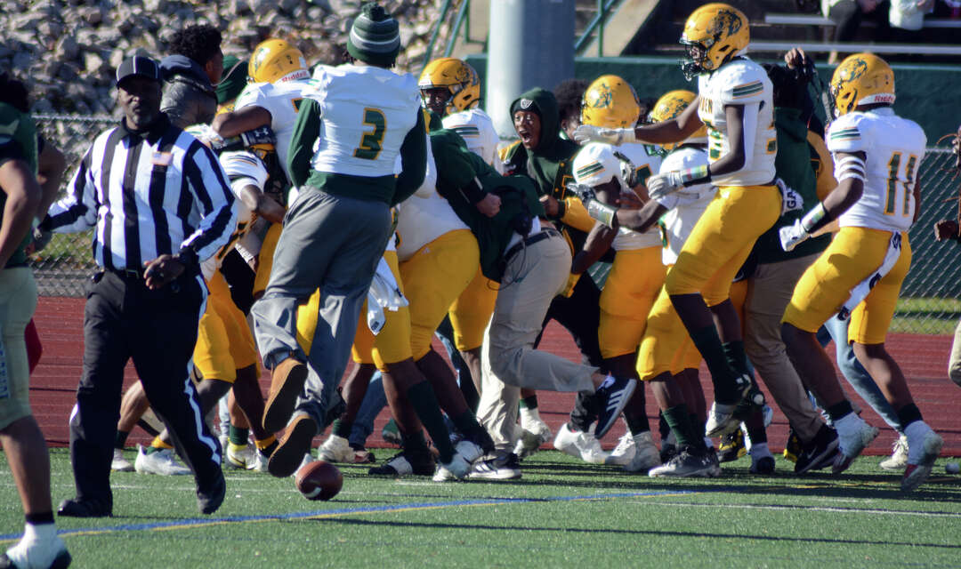 Hamden High School football vs. Notre DameWest Haven Green Bowl
