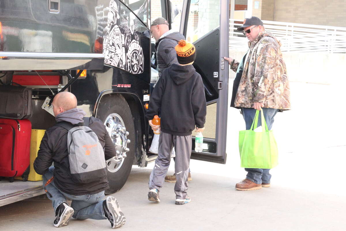 Ubly football team enjoys sendoff by community and fans