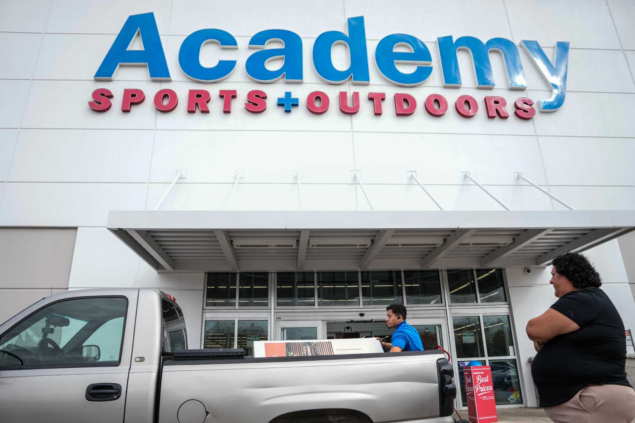 Academy Sports and Outdoors waded through challenging fiscal quarter