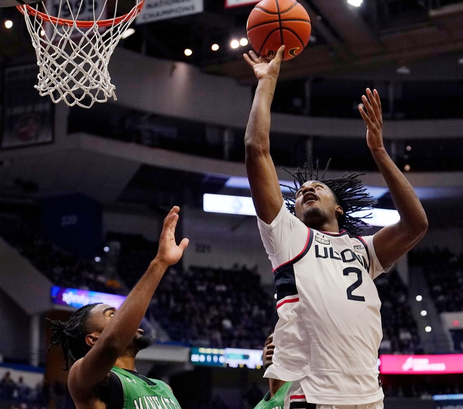 Tristen Newton’s Stellar Performance Secures Victory for UConn Men’s Basketball with Triple-Double