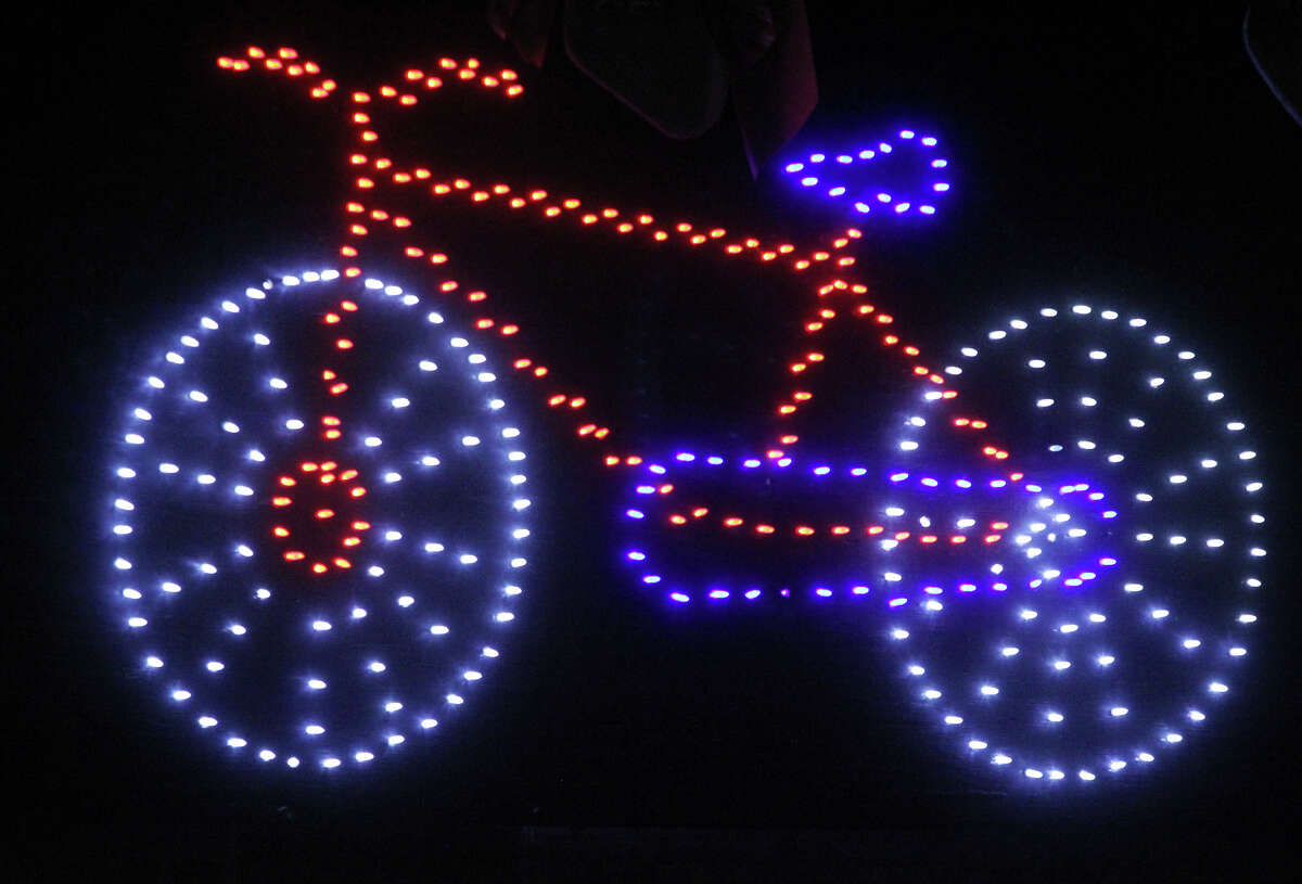 Rock Spring Park's Christmas lights display attracts thousands