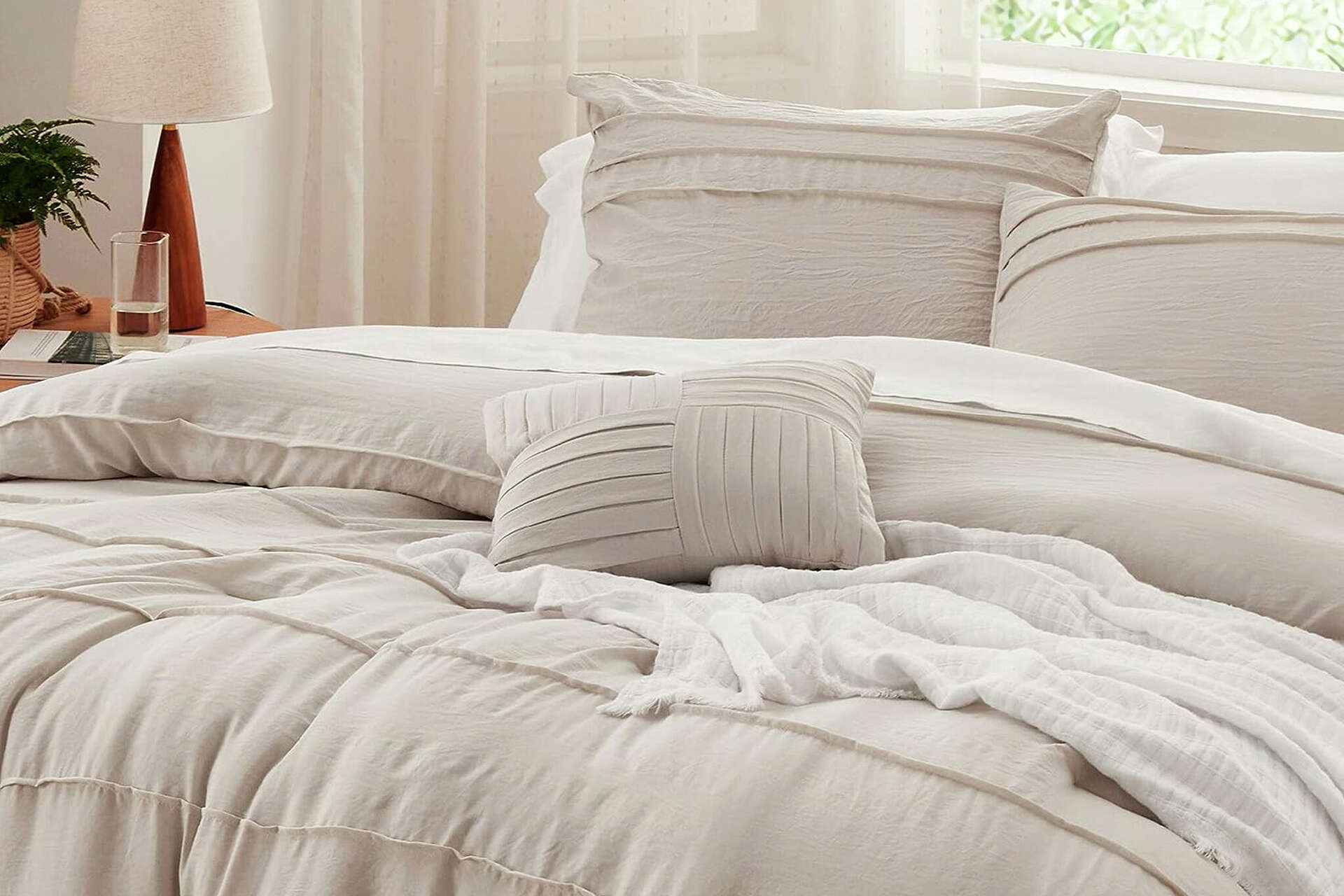 Bedding Cyber Monday: Get a 4-piece comforter set for just $36
