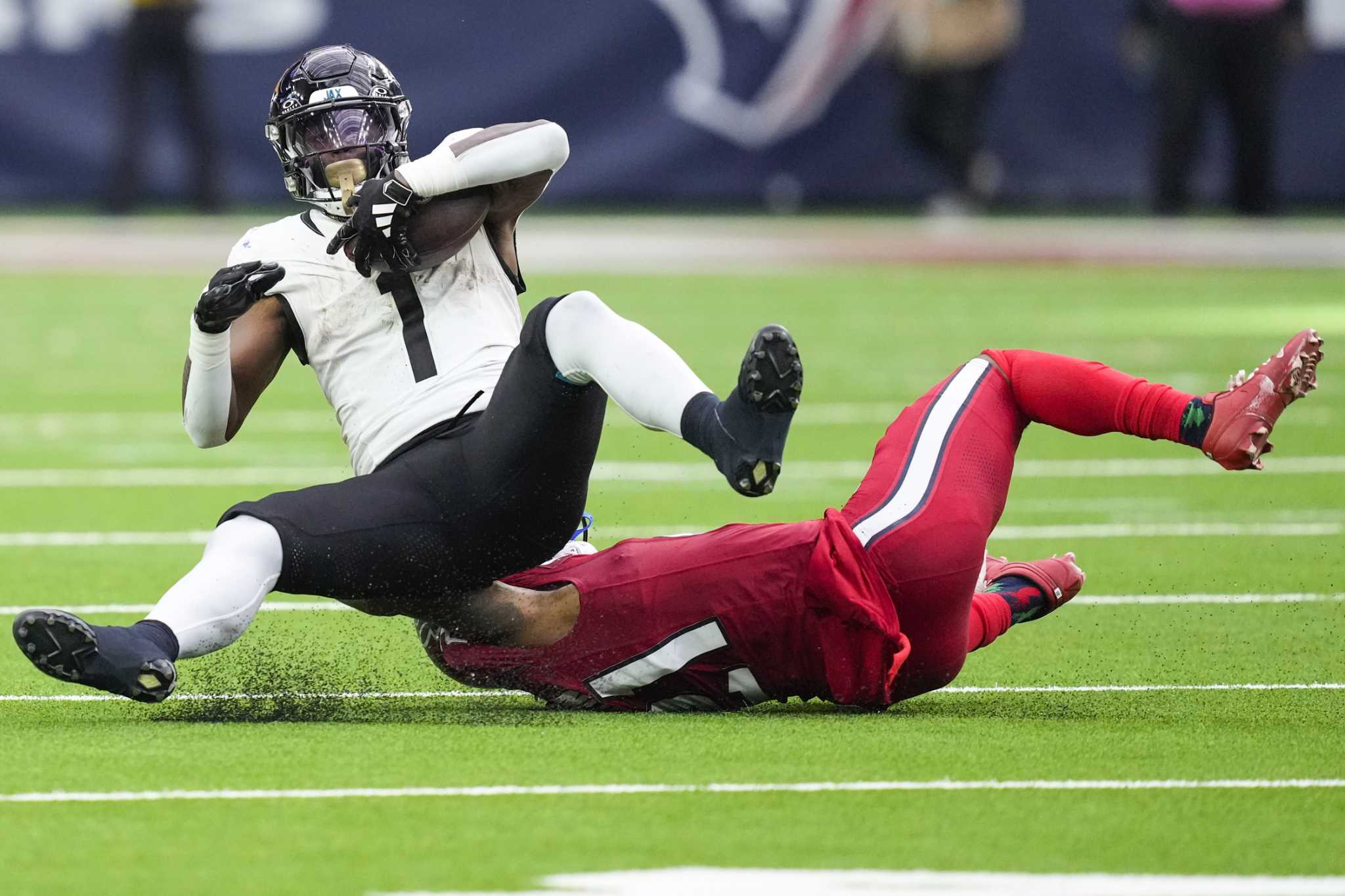 Houston Texans' defense proves susceptible to explosive plays by Jags