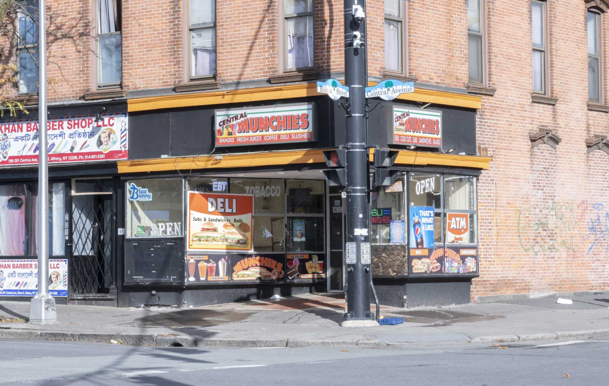 Man stabbed on Central Avenue in Albany