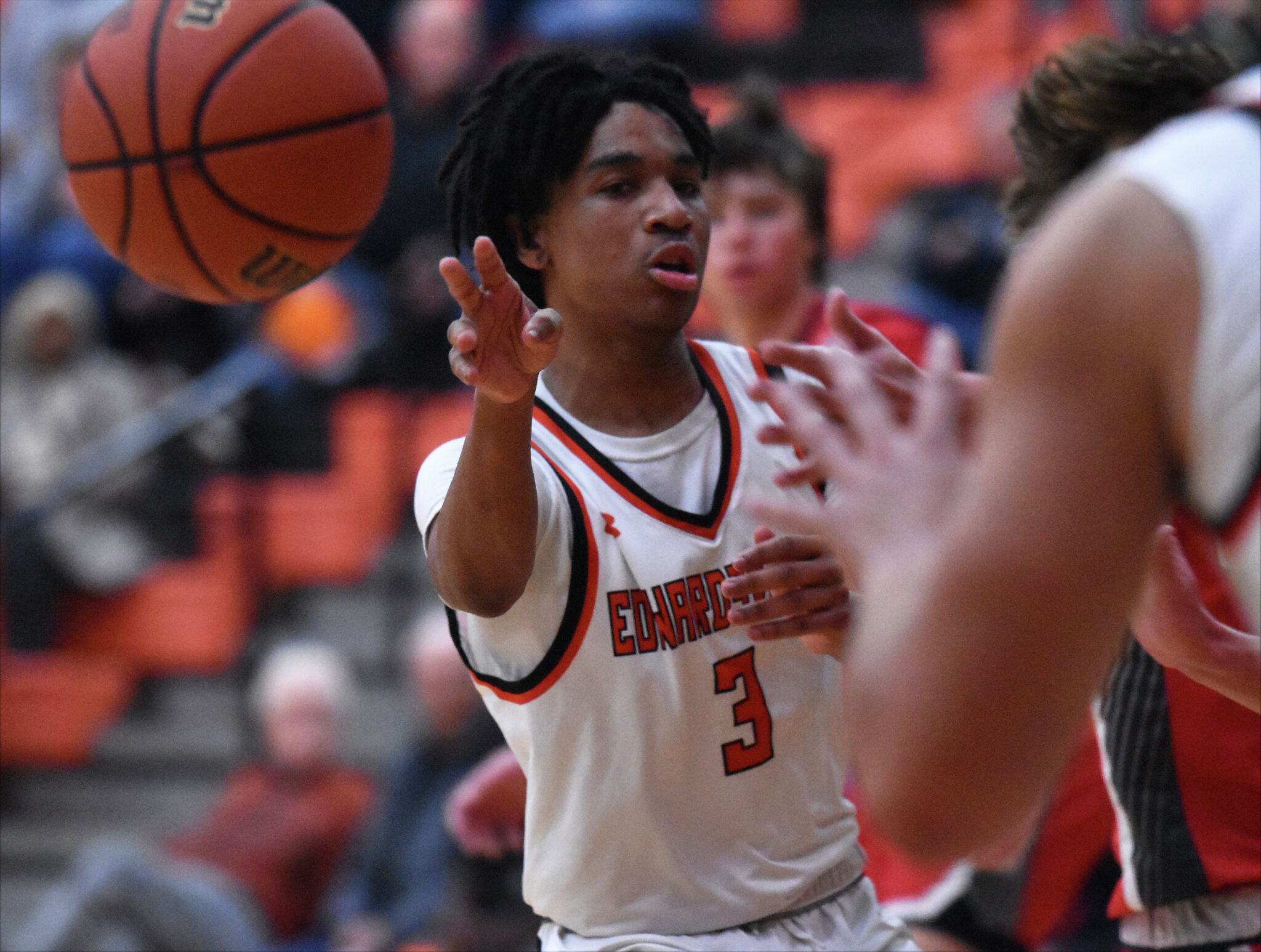 Edwardsville gets defensive in win over Chatham Glenwood