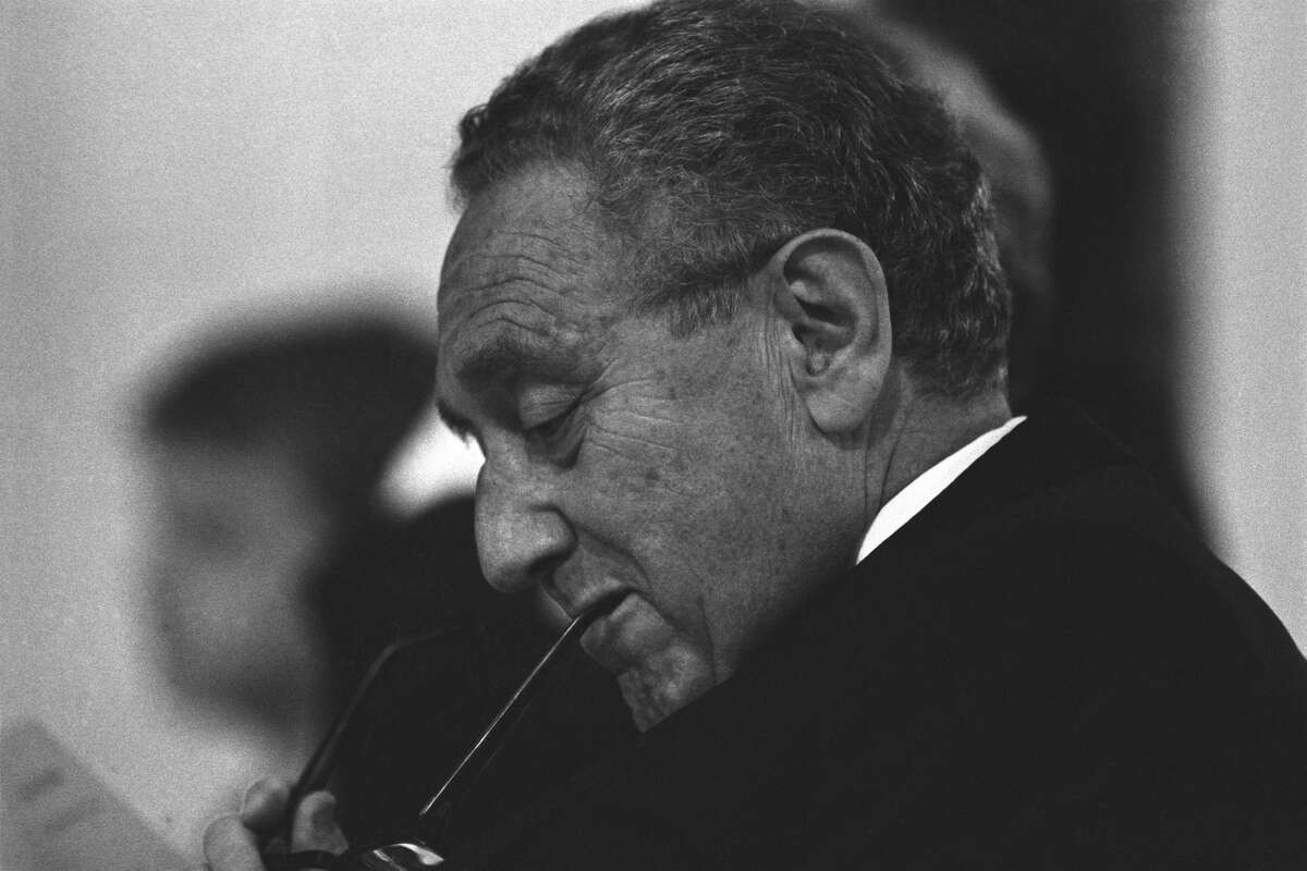 A Website Devoted to Updating if Henry Kissinger is Dead or Not