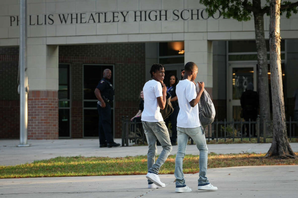 HOUSTON, TEXAS - AUGUST 28: Students on Monday, Aug. 28, 2023, at Phillis Wheatley High School in Houston. (Jon Shapley/Houston Chronicle via Getty Images)