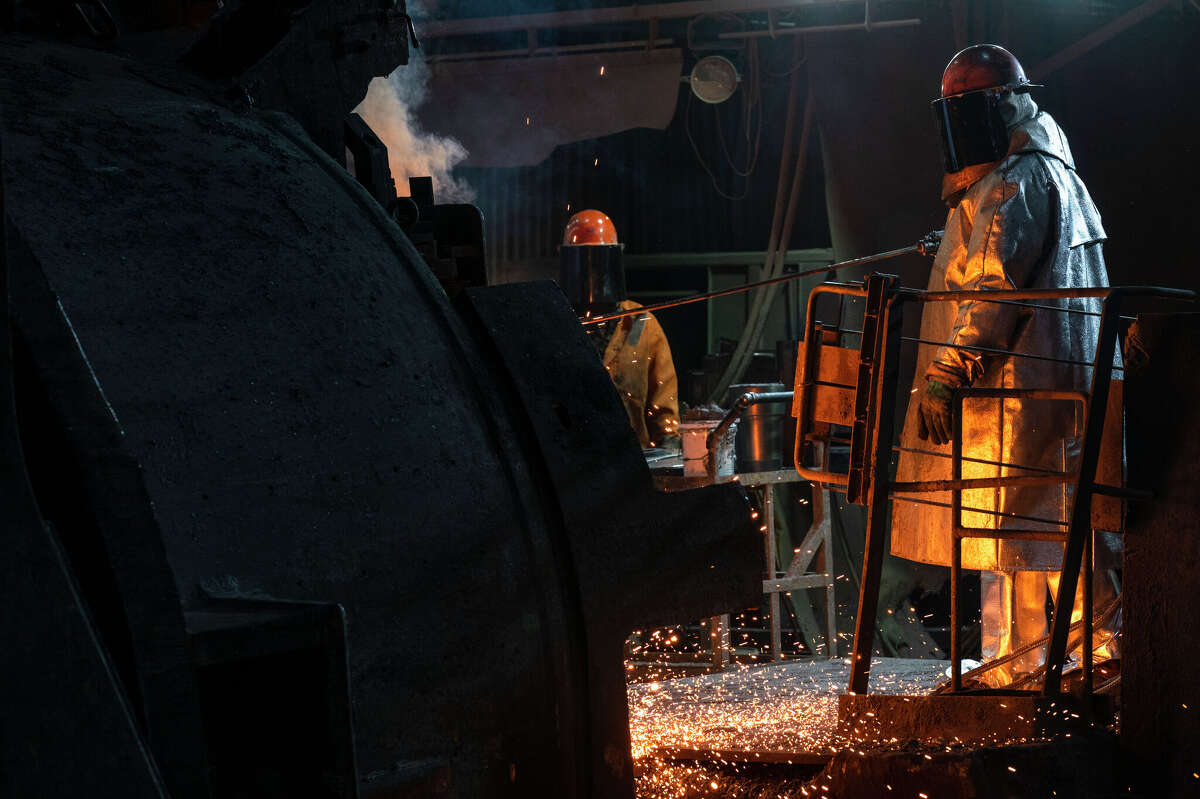 The Us Steel Explosion: A Worker'S Story You Won'T Forget ("It Shook My Chest") - 7vlx6hf