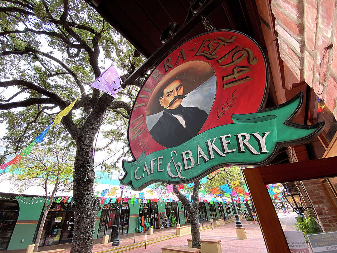 Mi Tierra Café y Panadería - Market Square bakery and restaurant photo 1