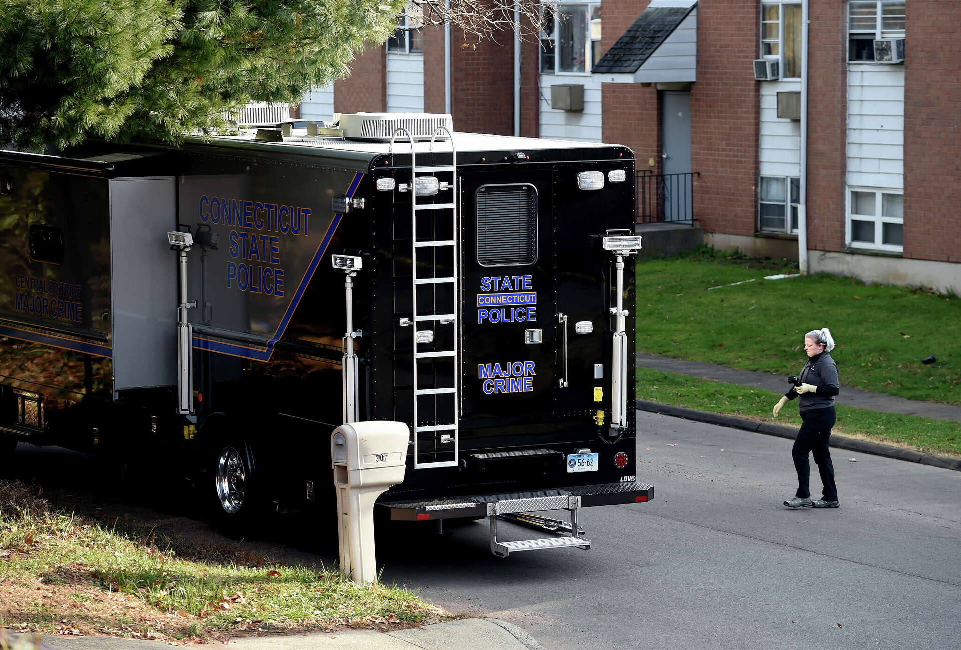 Official: West Haven police fatally shoot suspect who wounded officer