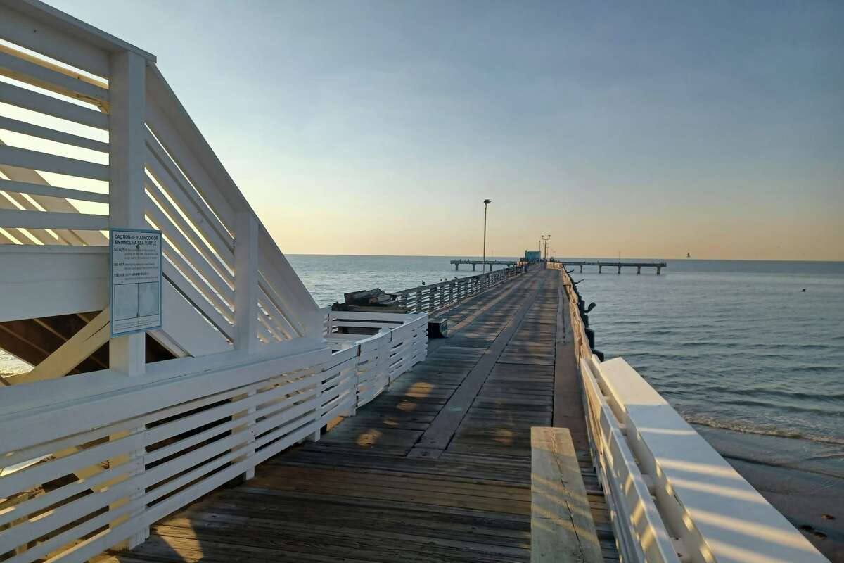 The Galveston Fishing Pier, shown in September, does not actually extend to the horizon, however much it may seem like it.