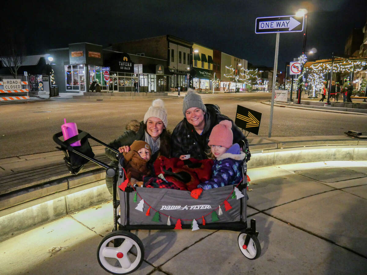 Jingle Bell Fun Run/Walk draws over 500 racers to Downtown Midland