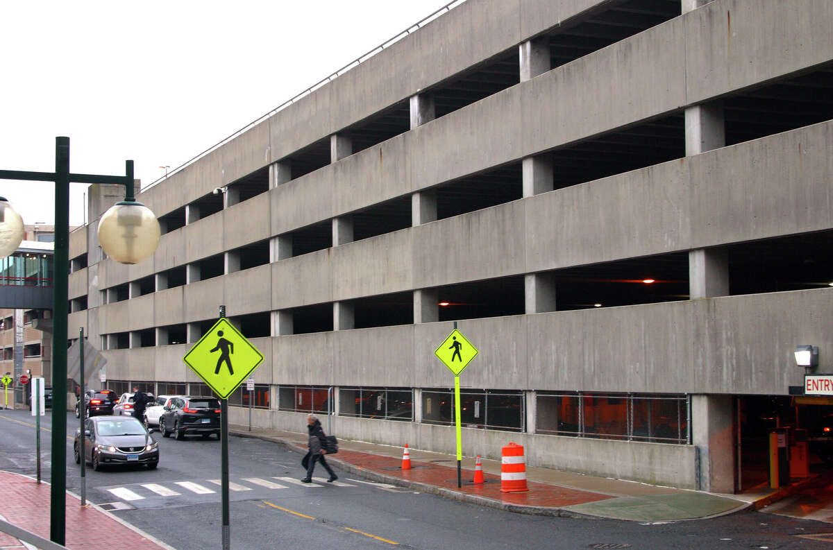 New Stamford train station parking garage still hasn't opened