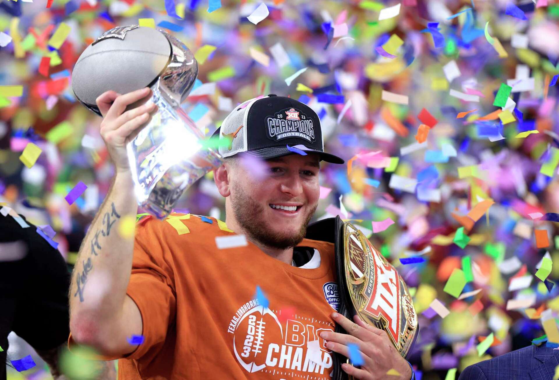 College Football Playoff Betting Odds Have Longhorns As Favorites college-football-playoff-betting-odds-have-longhorns-as-favorites