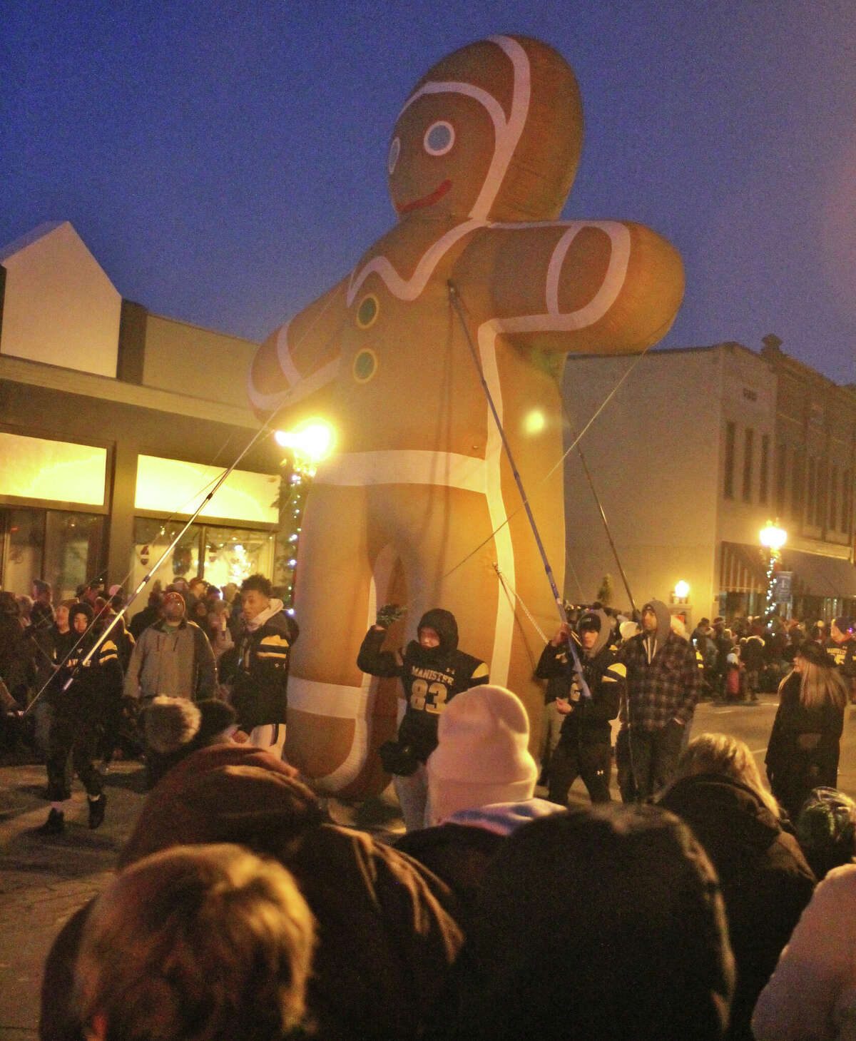 Manistee's Sleighbell Parade goes down River Street