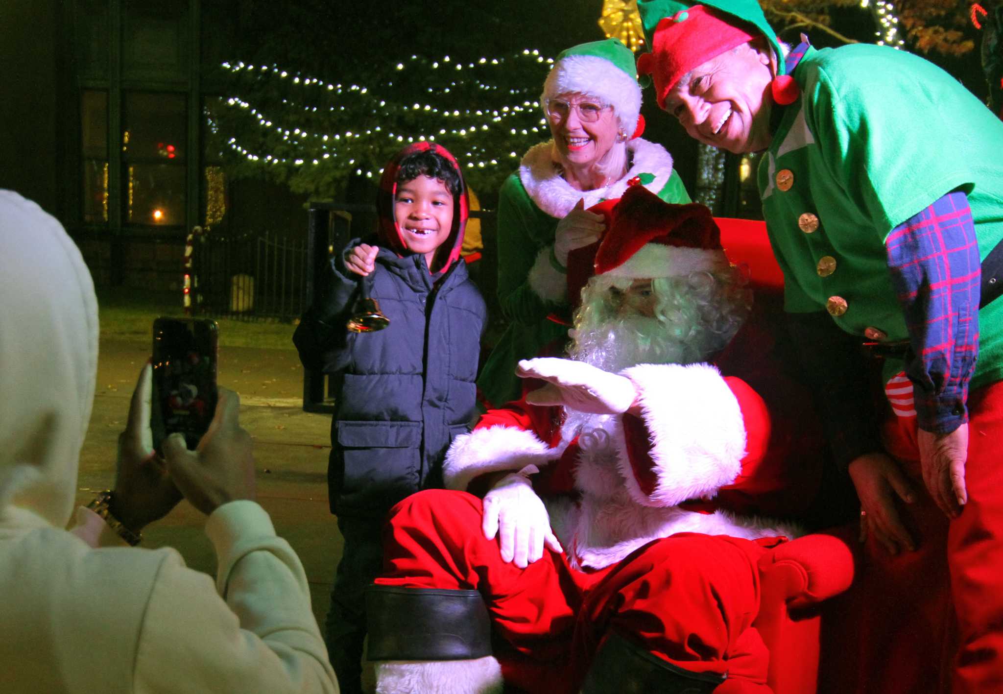 Photos Bridgeport starts holiday season with Christmas tree lighting