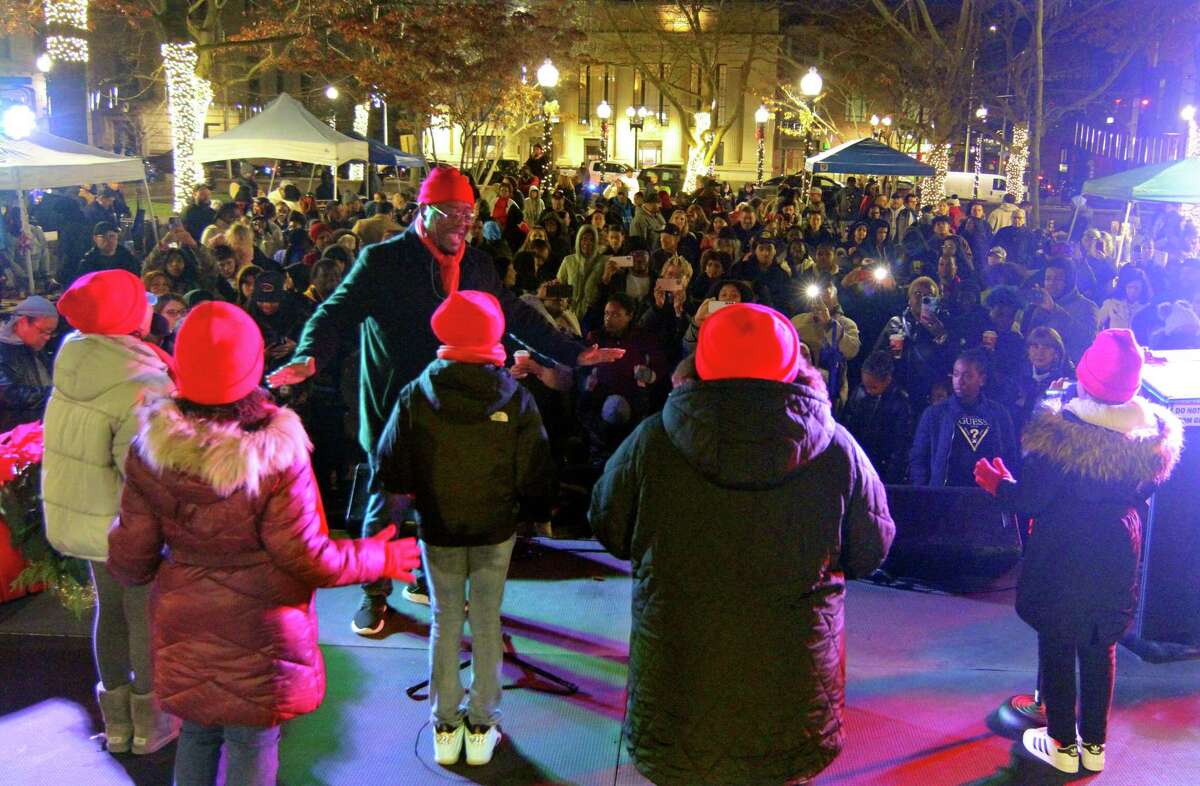 Photos Bridgeport starts holiday season with Christmas tree lighting