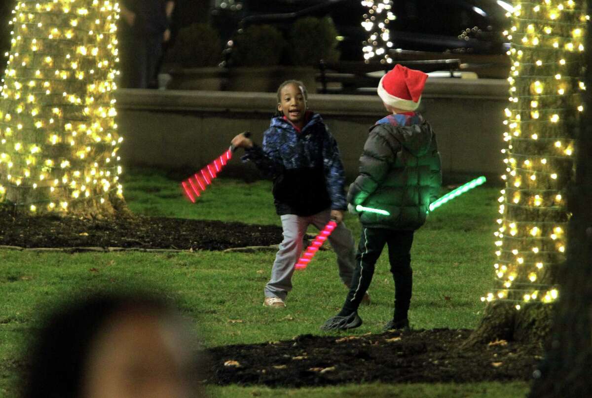 Photos Bridgeport starts holiday season with Christmas tree lighting