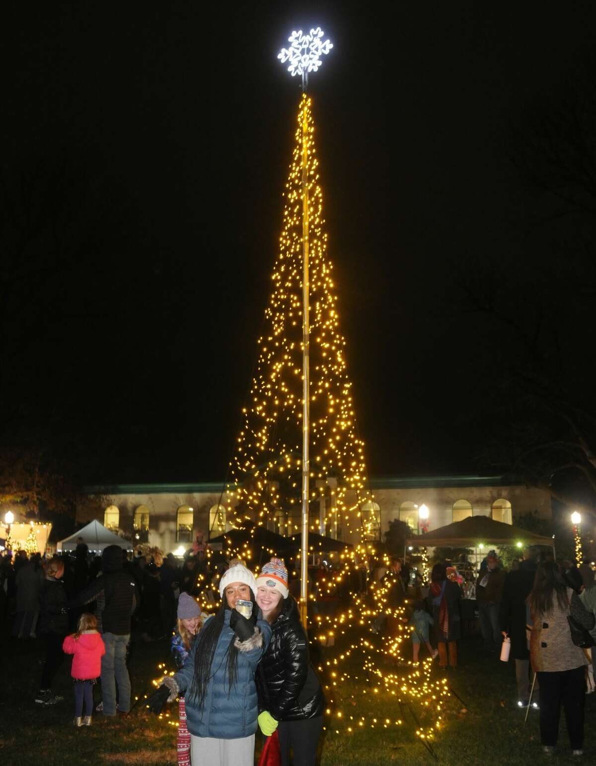 Edwardsville Winter Market Festival lights up the holiday season
