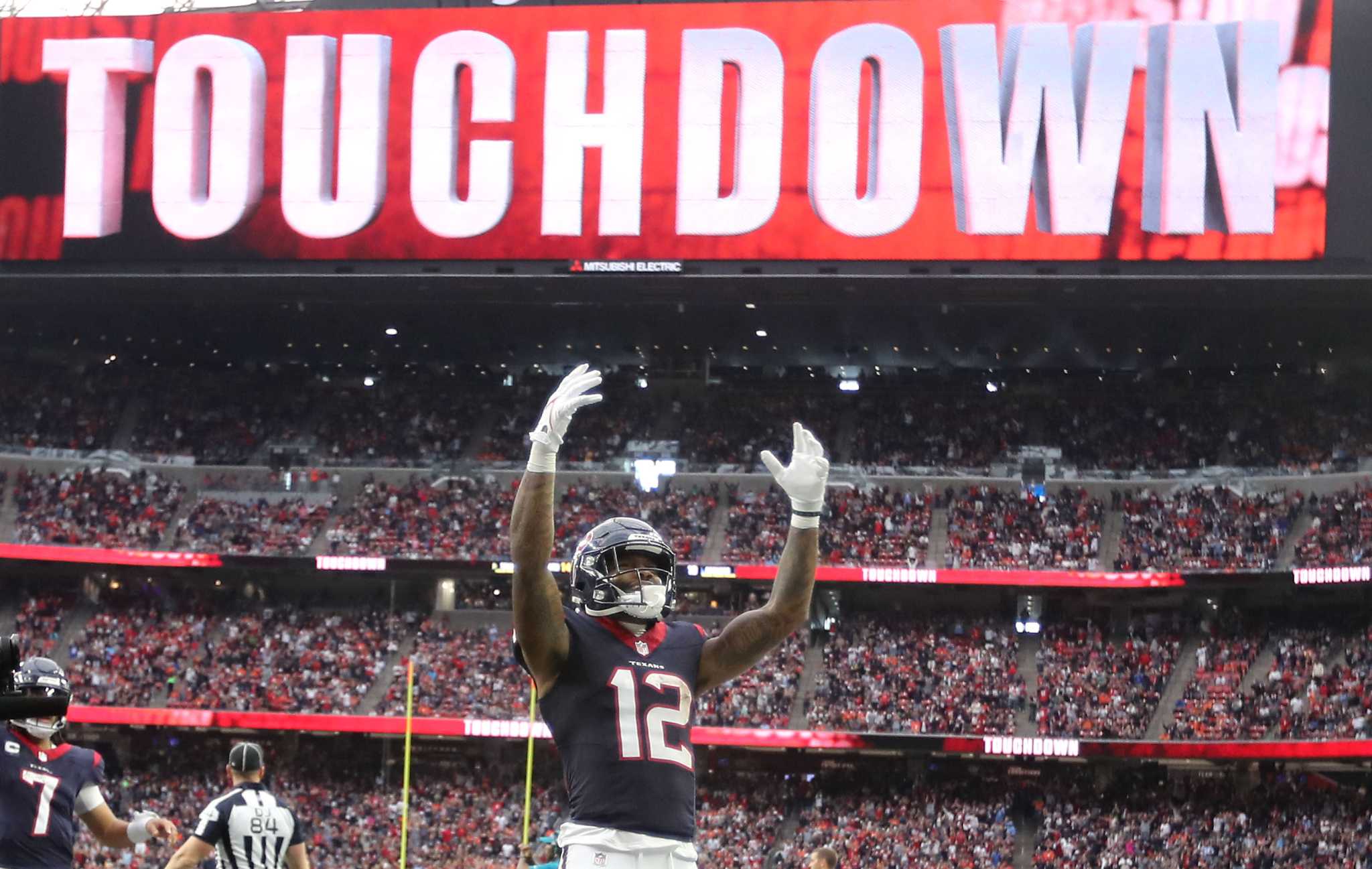 Houston Texans WR Nico Collins enjoys career day in pivotal win