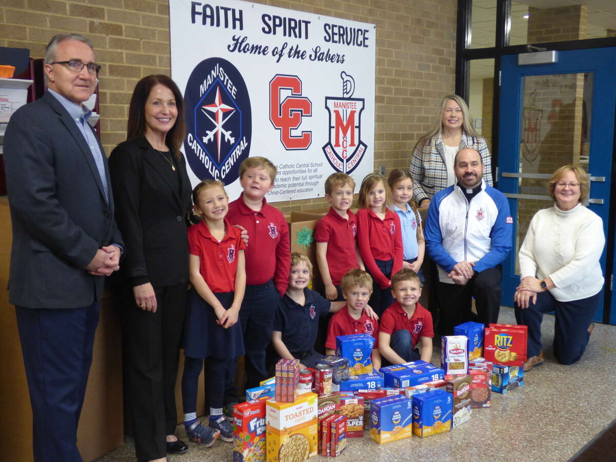 Donations to bolster holiday outreach for Manistee food pantry