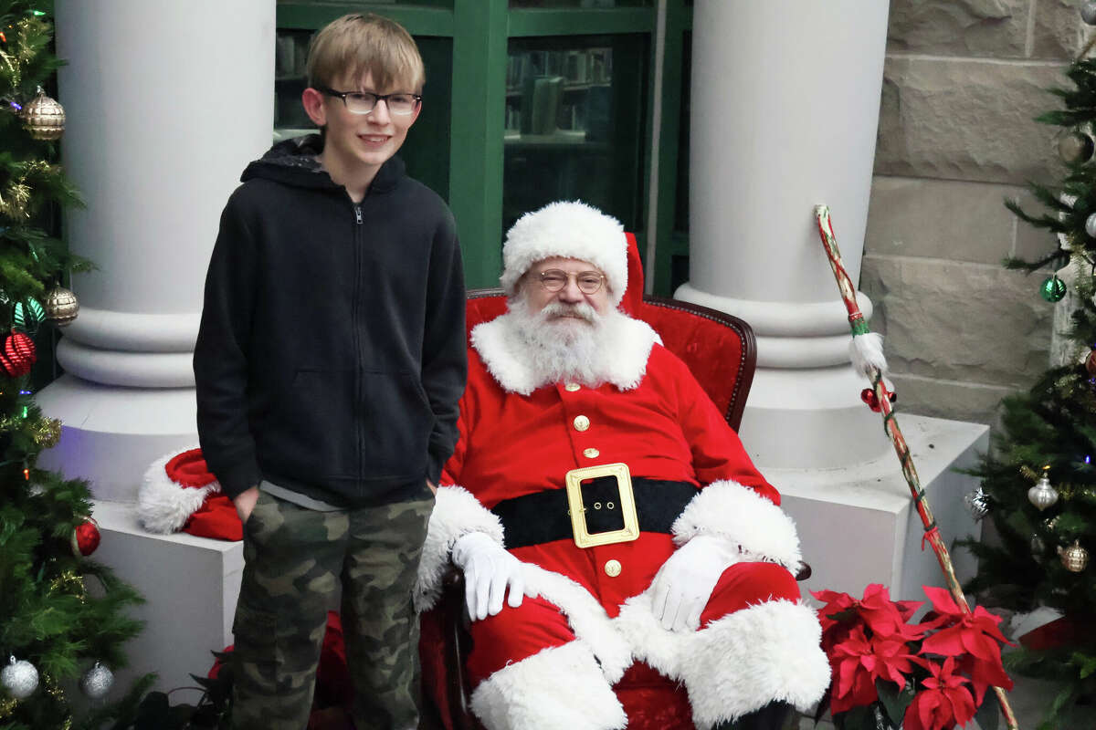 Meet Santa at Nickel Plate Station in Edwardsville this December
