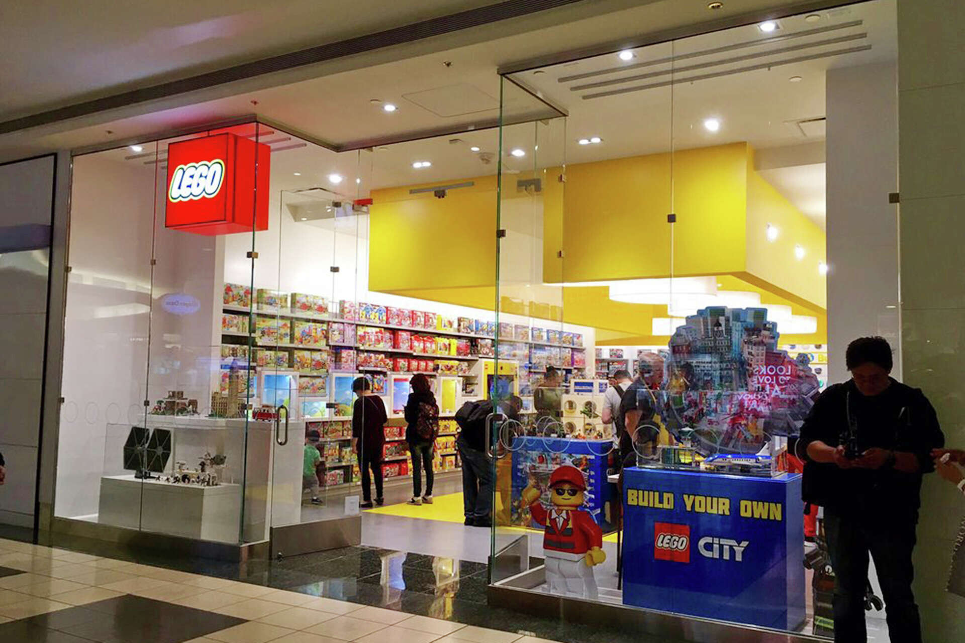 Lego Store in downtown San Francisco Centre closed permanently
