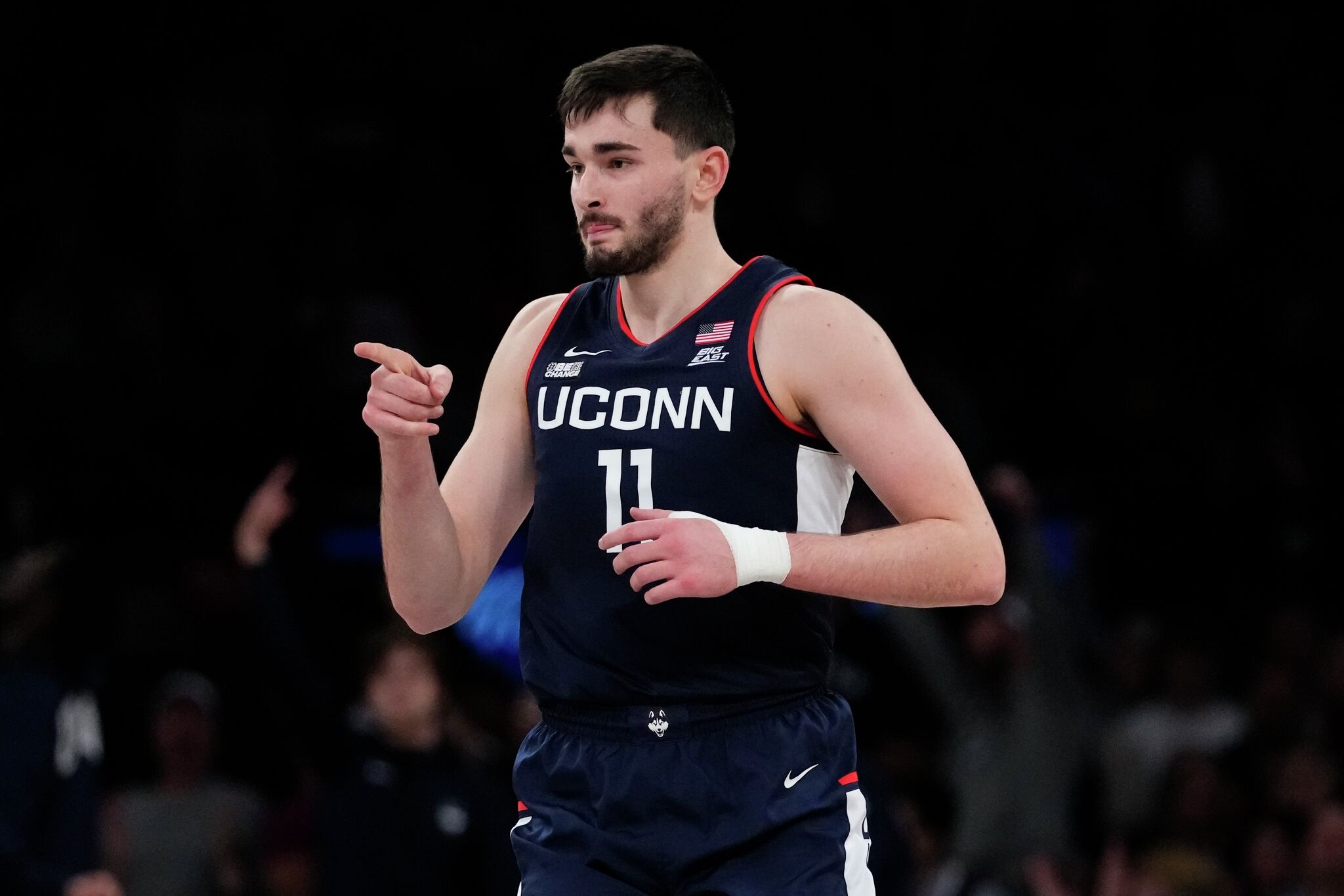 UConn Men's Basketball's Alex Karaban Playing Through Finger Injury