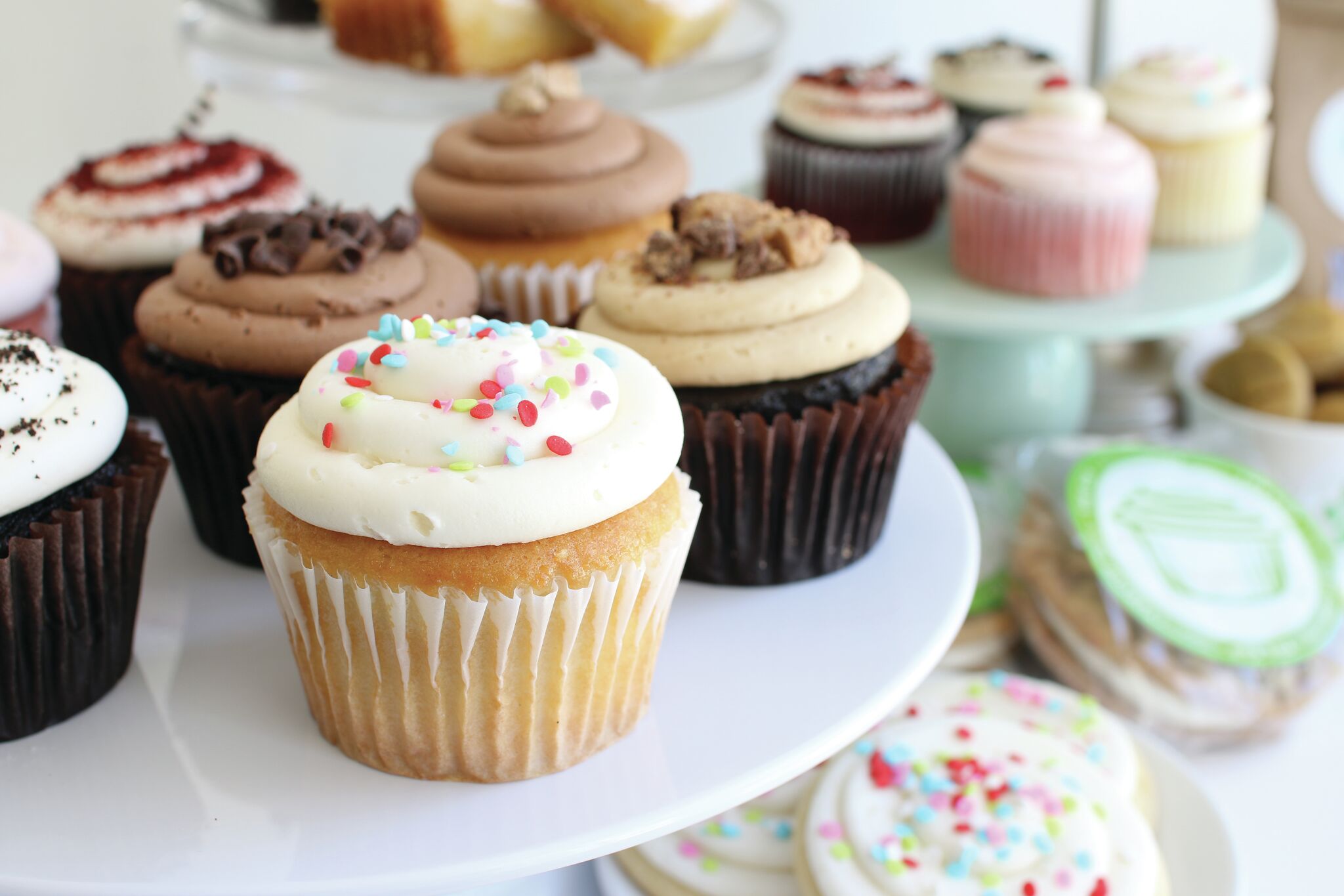 Gourmet cupcake bakery unveils remodel, adds grab-and-go options