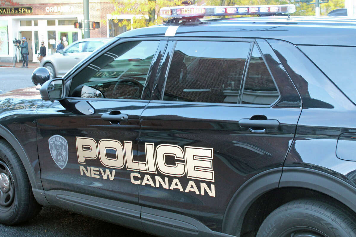 Former Stamford cop charged with impersonating officer in New Canaan, police say