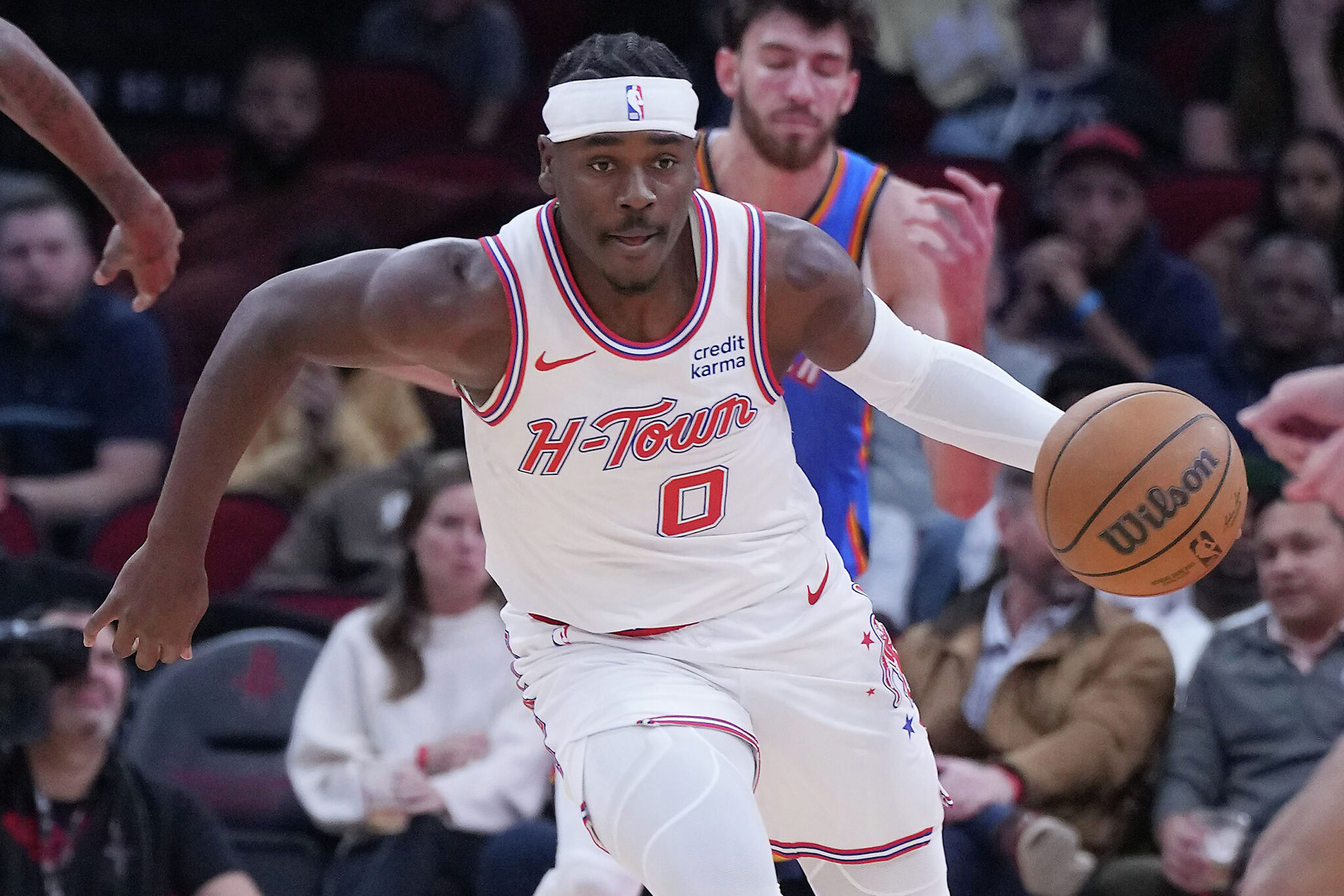 Houston Rockets: Aaron Holiday shows his growing value off bench