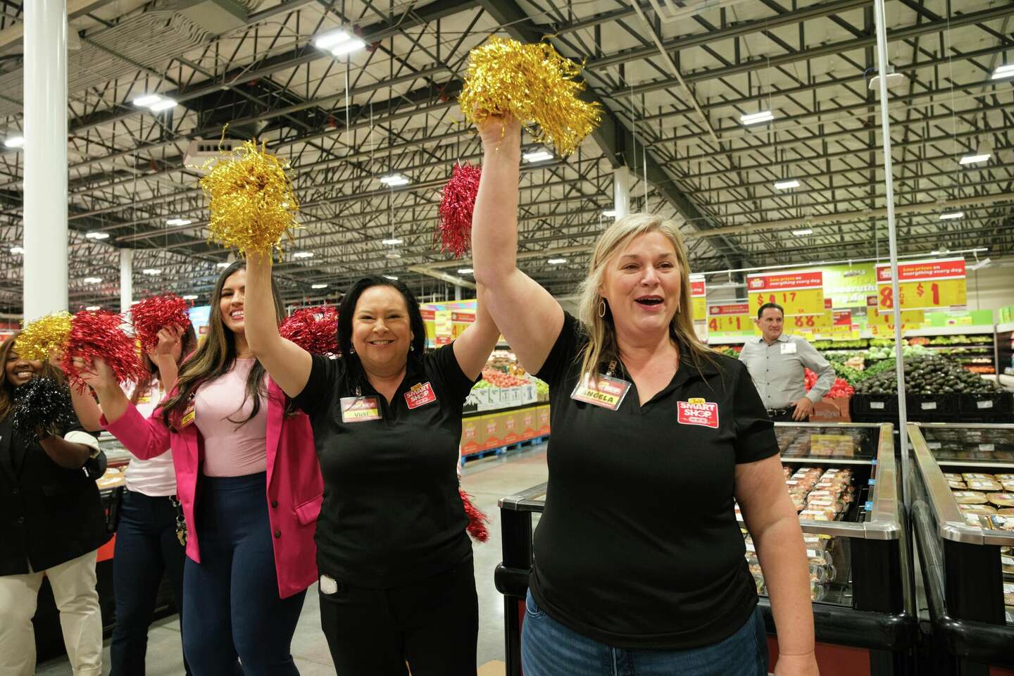 H-E-B Launches Lower-price Store Joe V’s Smart Shop In Katy