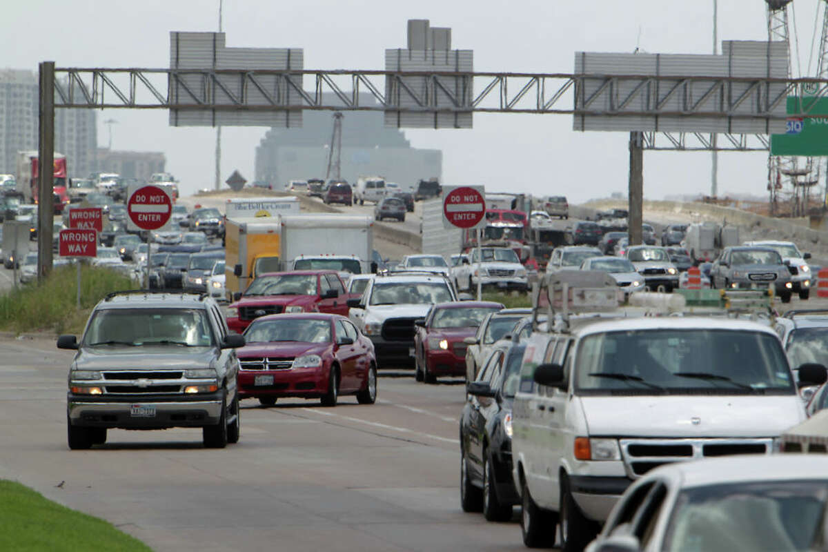 Traffic on the Interstate in Houston, TX. (James Nielsen/Houston Chronicle via Getty Images)