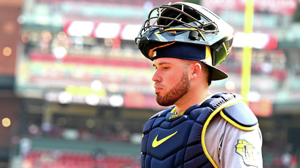 Catcher Victor Caratini (7) as seen during a MLB game between the Milwaukee Brewers and the St. Louis Cardinals on September 21, 2023, at Busch Stadium in St. Louis, Mo. (Photo by Keith Gillett/Icon Sportswire via Getty Images)