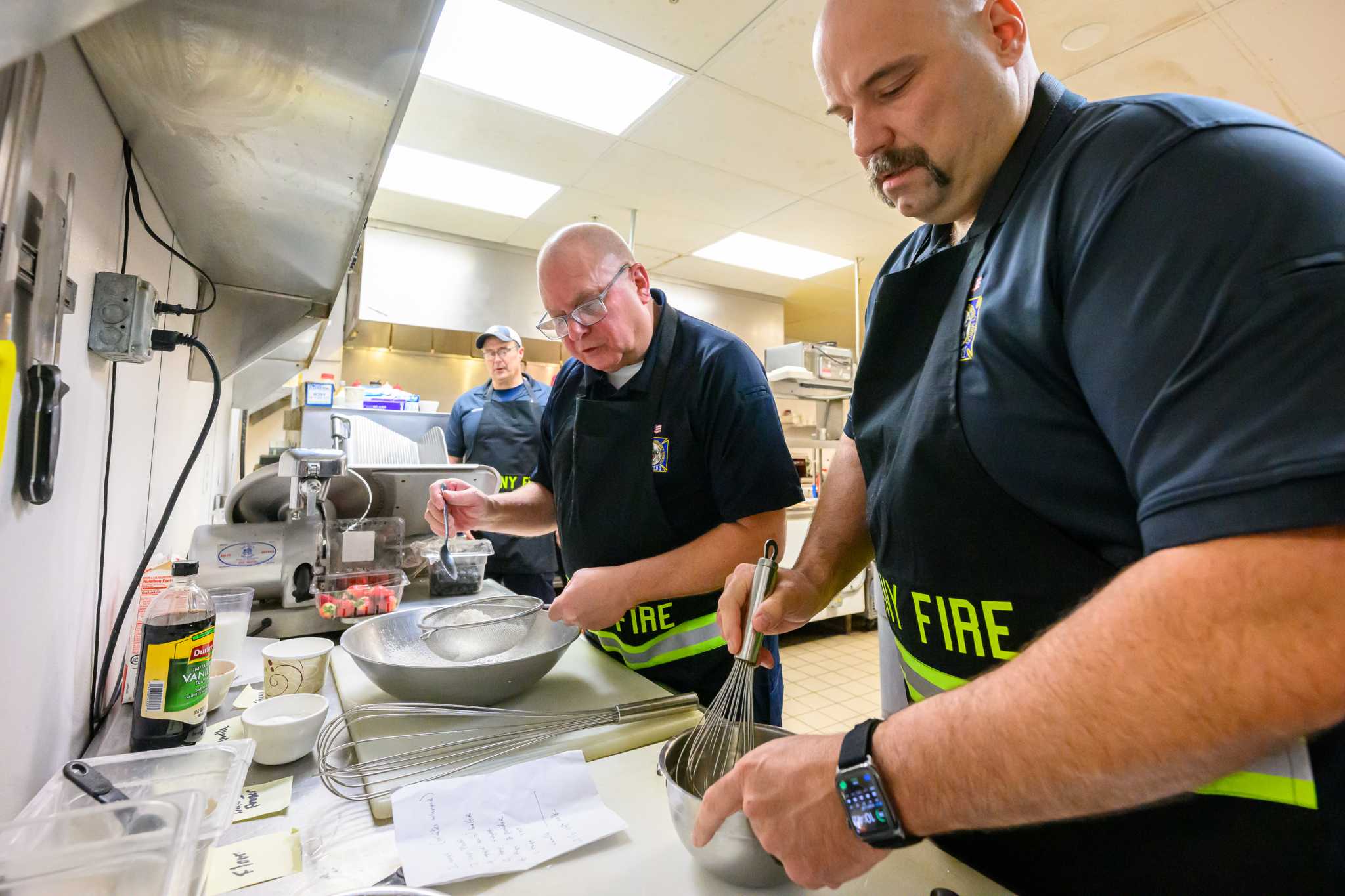 Albany police, firefighters, DA compete in Pearl Street Diner cook-off