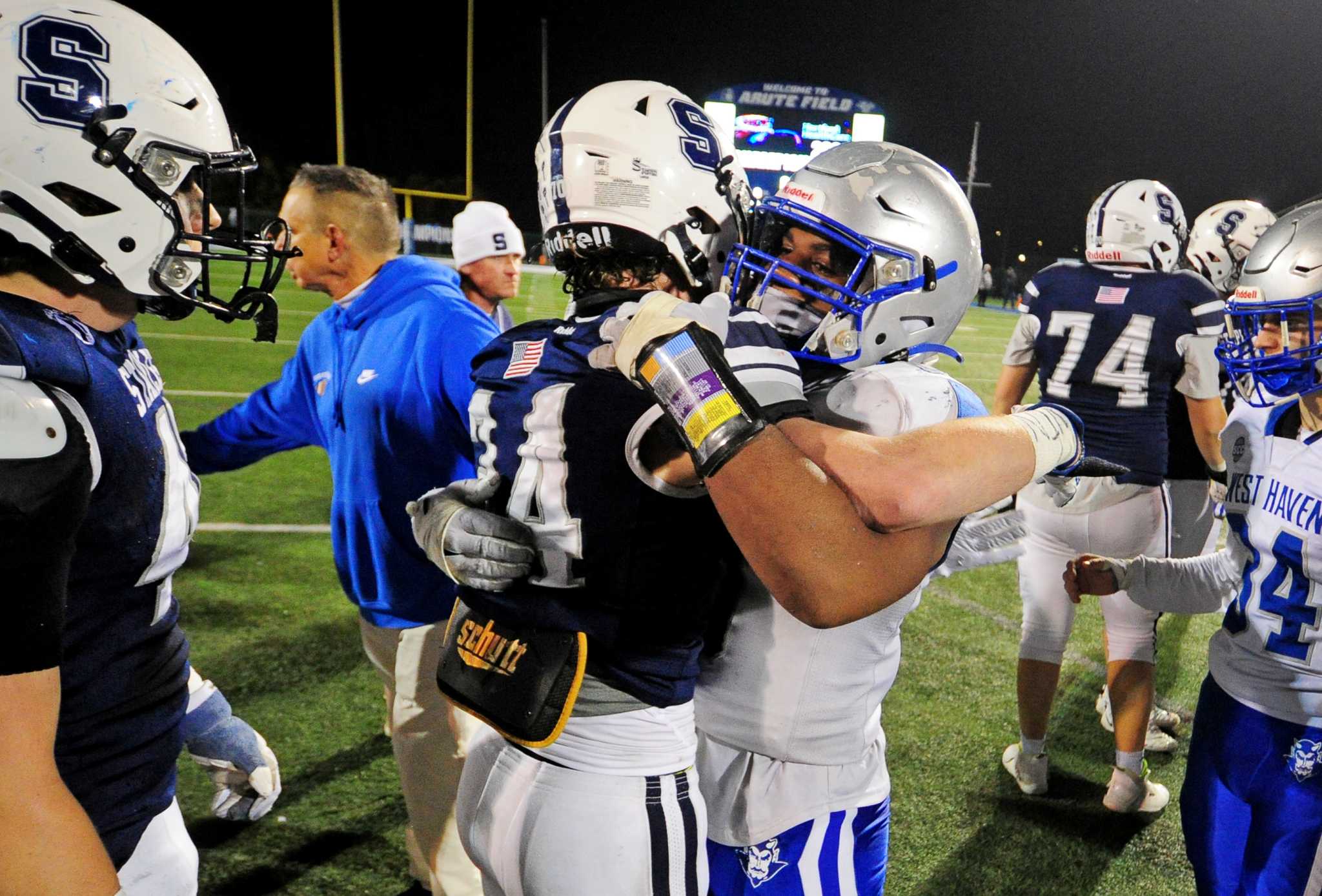 Staples wins CIAC Class LL football championship over West Haven