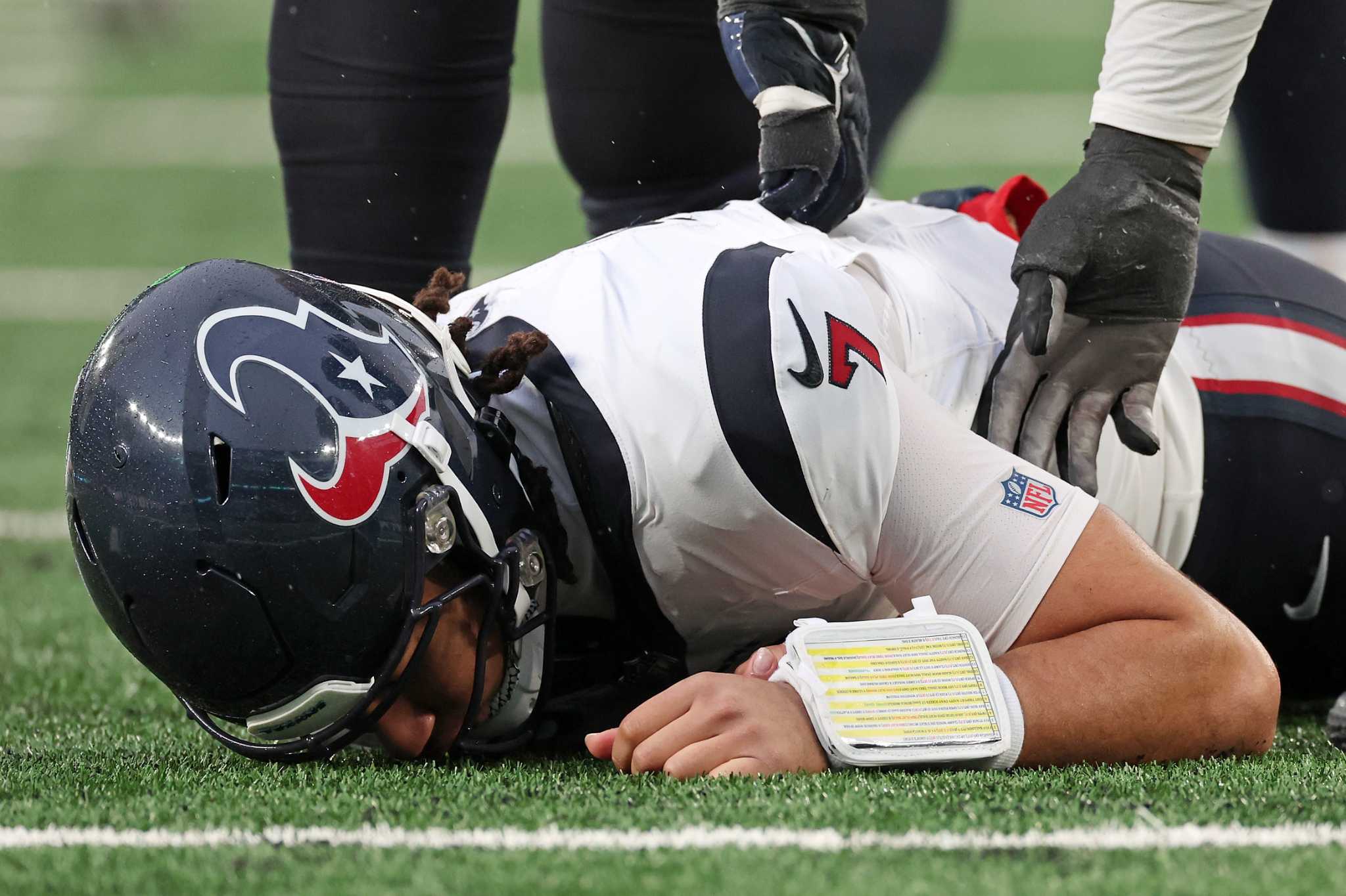 C.J. Stroud in concussion protocol after late-game blow in Texans' loss vs  Jets