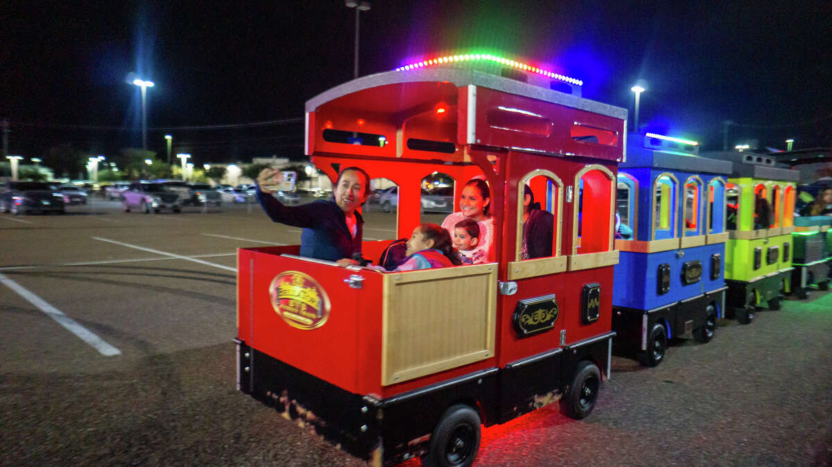 Photos City of Laredo rings in the holiday season at Navidadfest 2023